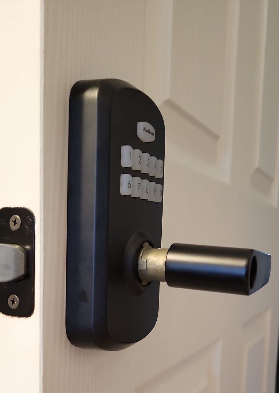 Kwikset SmartCode 955 Light Commercial 10-Button Keypad Satin Chrome Electronic Kingston Lever, Featuring Convenient Keyless Entry, 3-Year Battery Life and High Traffic Durability customer photo 1