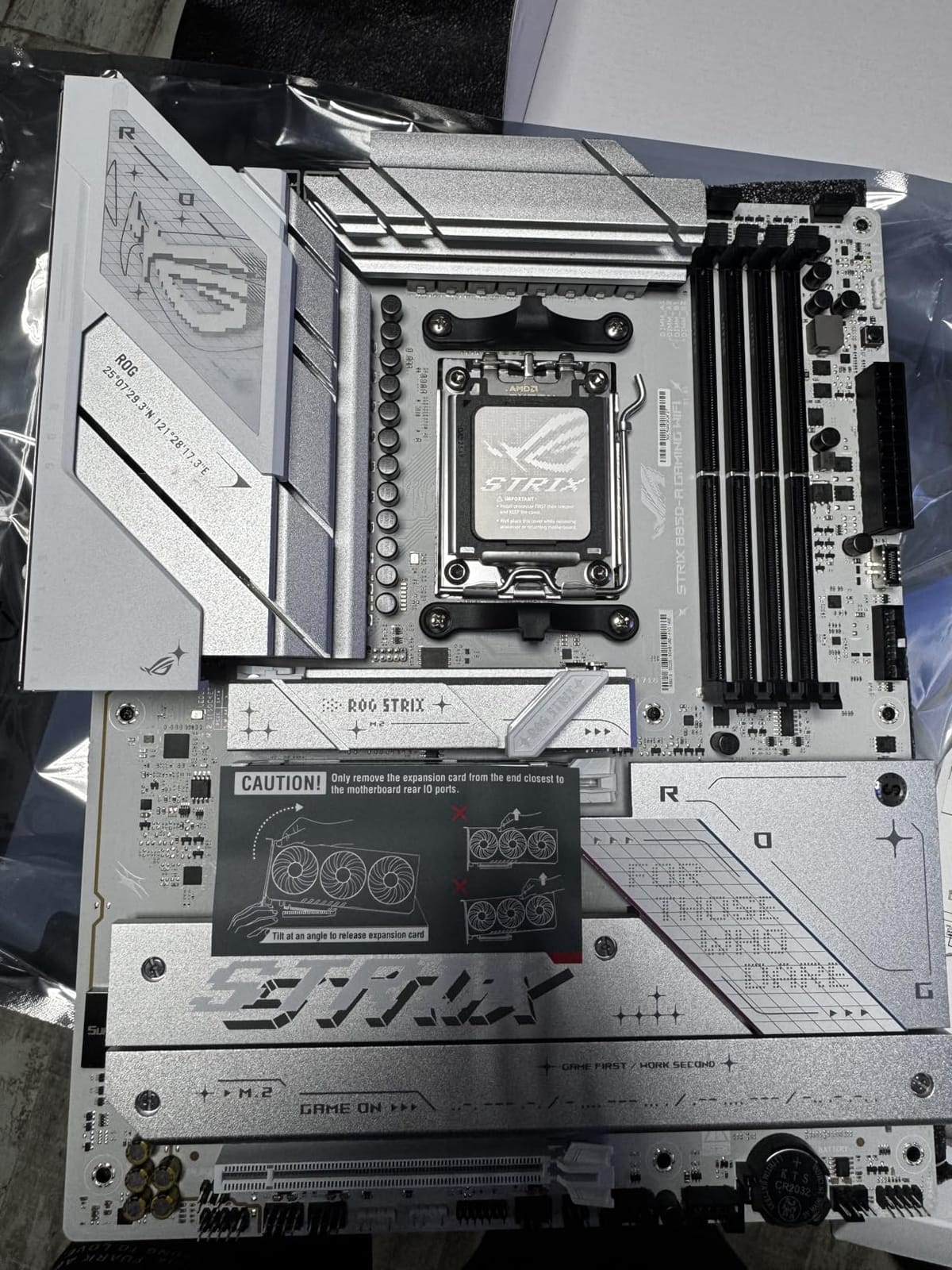 ASUS ROG Strix B850-A Gaming WiFi AMD AM5 B850 ATX Motherboard 14+2+2 Power Stages, DDR5 AEMP, 2.5G LAN, WiFi 7 with Q-Antenna, 4X M.2, PCIe® 5.0, USB 20Gbps Type-C, AI Networking II, ASUS AI Advisor customer photo 1