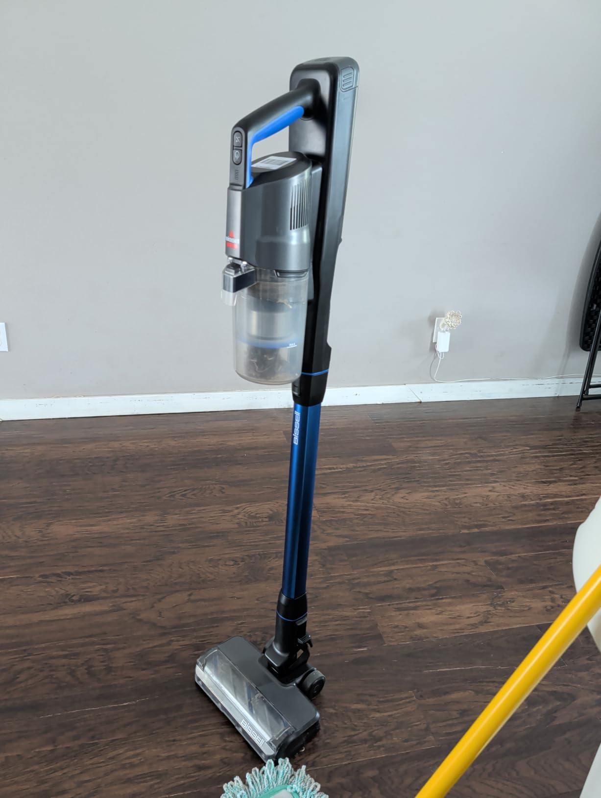 Bissell PowerClean FurFinder 200W Self-Standing Cordless Vacuum, 4052 | Bright headlights; wall mount; removable battery; upholstery tool; self-standing for easy storage customer photo 1