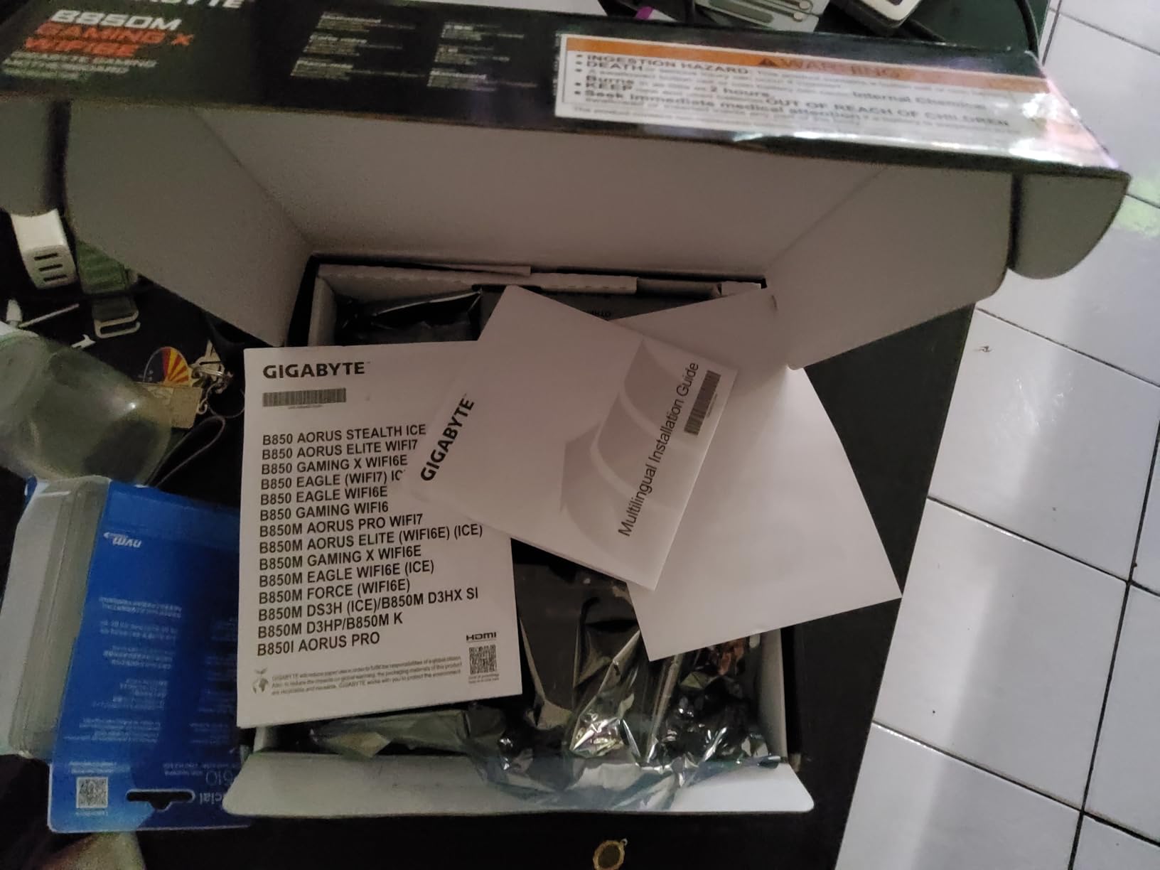 GIGABYTE B850M Gaming X WIFI6E AMD AM5 mATX Motherboard, Support AMD Ryzen 9000/8000/7000 Series, DDR5, 10+2+2 Power Phase, 2X M.2, PCIe 5.0, USB-C, WIFI6E, 2.5GbE LAN, EZ-Latch, 5-Year Warranty customer photo 1