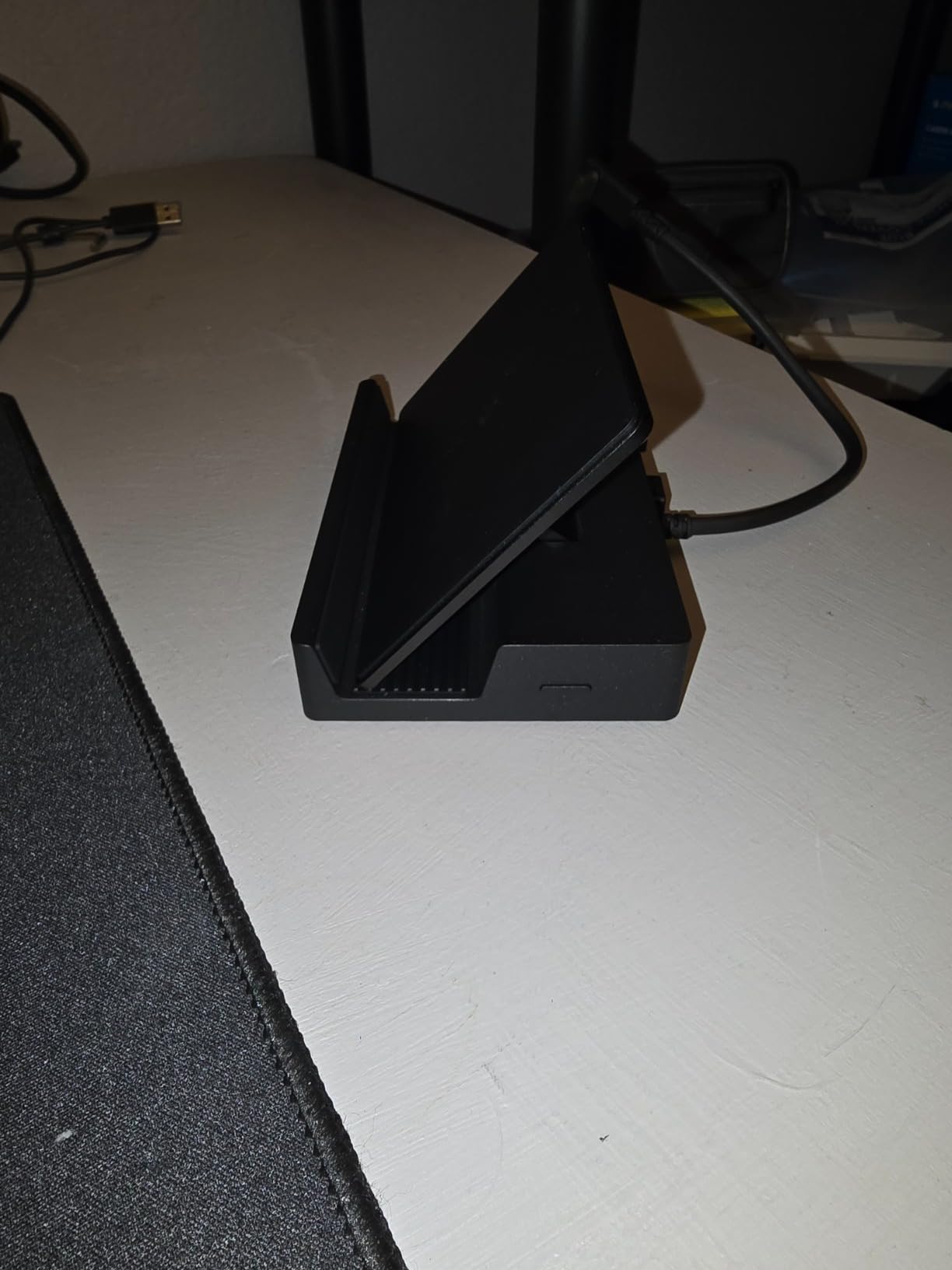 Razer Handheld Dock Chroma, Charging Hub & Expand Connectivity, 100W | For Mobile Gaming & Tablets, Compatible with iPhone 16, Steam Deck, ROG Ally, Switch & More, USB-C, USB-A (3), HDMI, GbE customer photo 2