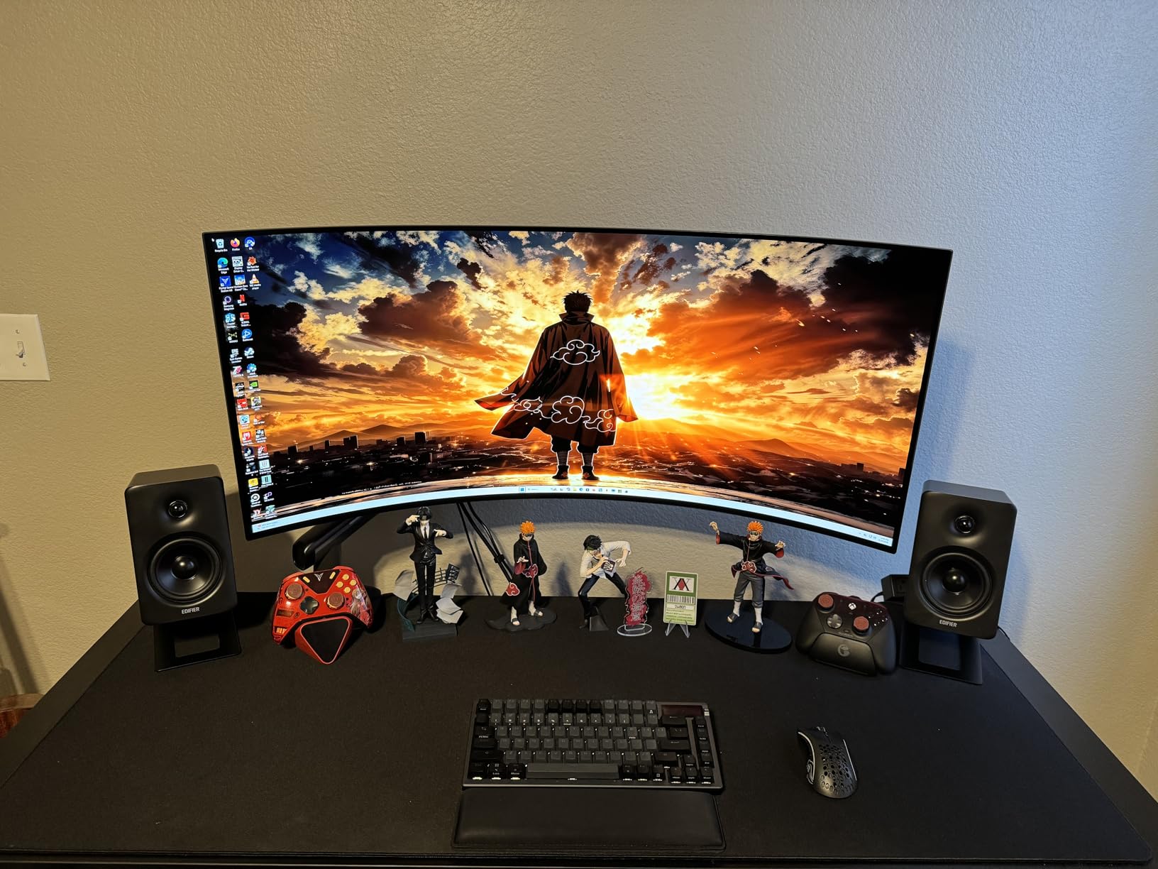 LG 45GX950A-B 45-inch Ultragear 5K2K WUHD (5120 x 2160) OLED Curved Gaming Monitor, Dual-Mode, 165Hz, 0.03ms, NVIDIA G-Sync, AMD FreeSync Premium Pro, HDR True Black 400, USB Type-C 90W, DP2.1 customer photo 1