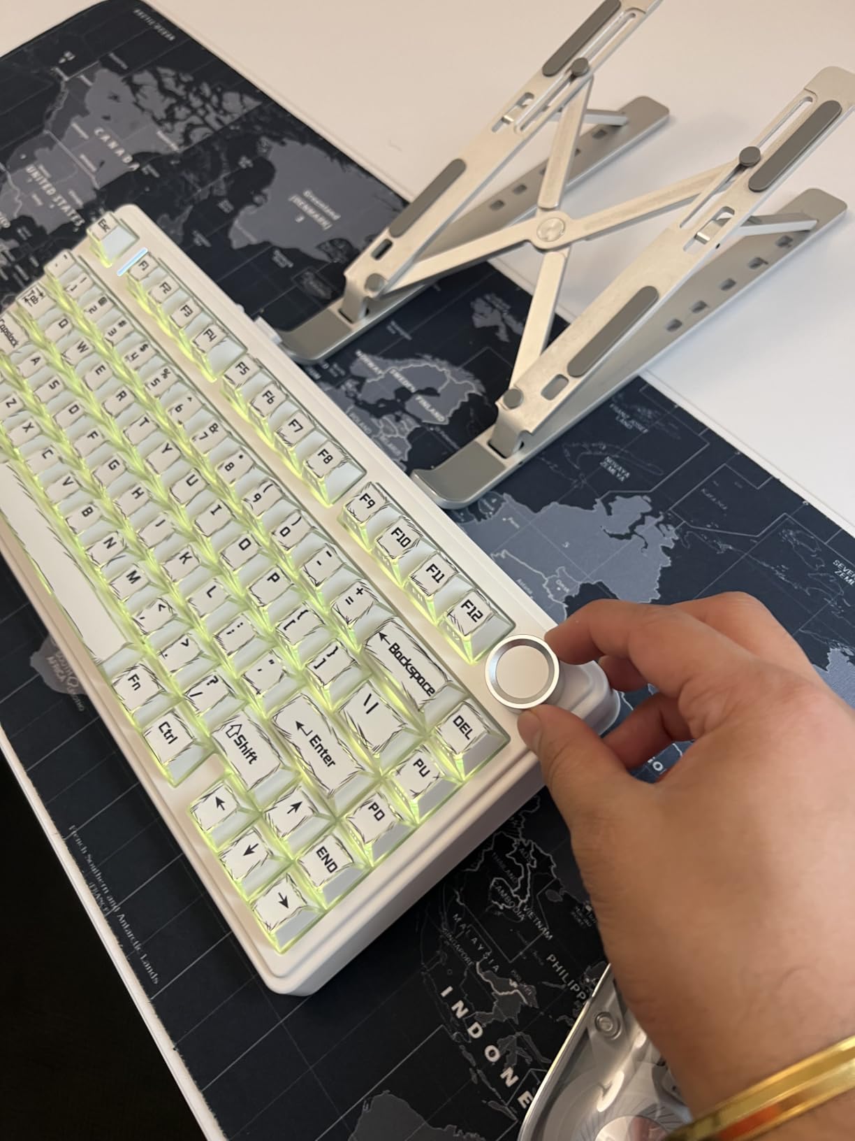 Aula F75 Wireless Mechanical Keyboard, Creamy Keyboard with RGB Backlit Hot Swappable, 81 Keys 75% Layout Gaming Keyboard, Bluetooth/2.4GHz/Type-C, Creamy Sounding - Reaper Switches customer photo 2