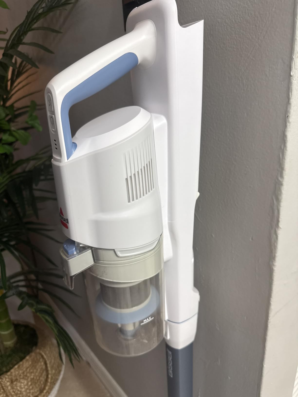 Bissell PowerClean 200W Self-Standing Cordless Vacuum, 4173 customer photo 1