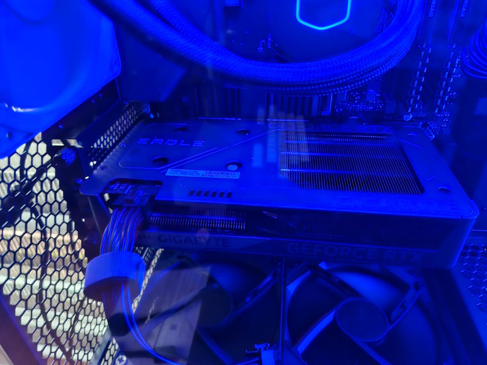 GIGABYTE GeForce RTX 5060 Ti Eagle OC 16G Graphics Card, 16GB 128-bit GDDR7, PCIe 5.0, WINDFORCE Cooling System, GV-N506TEAGLE OC-16GD Video Card customer photo 2