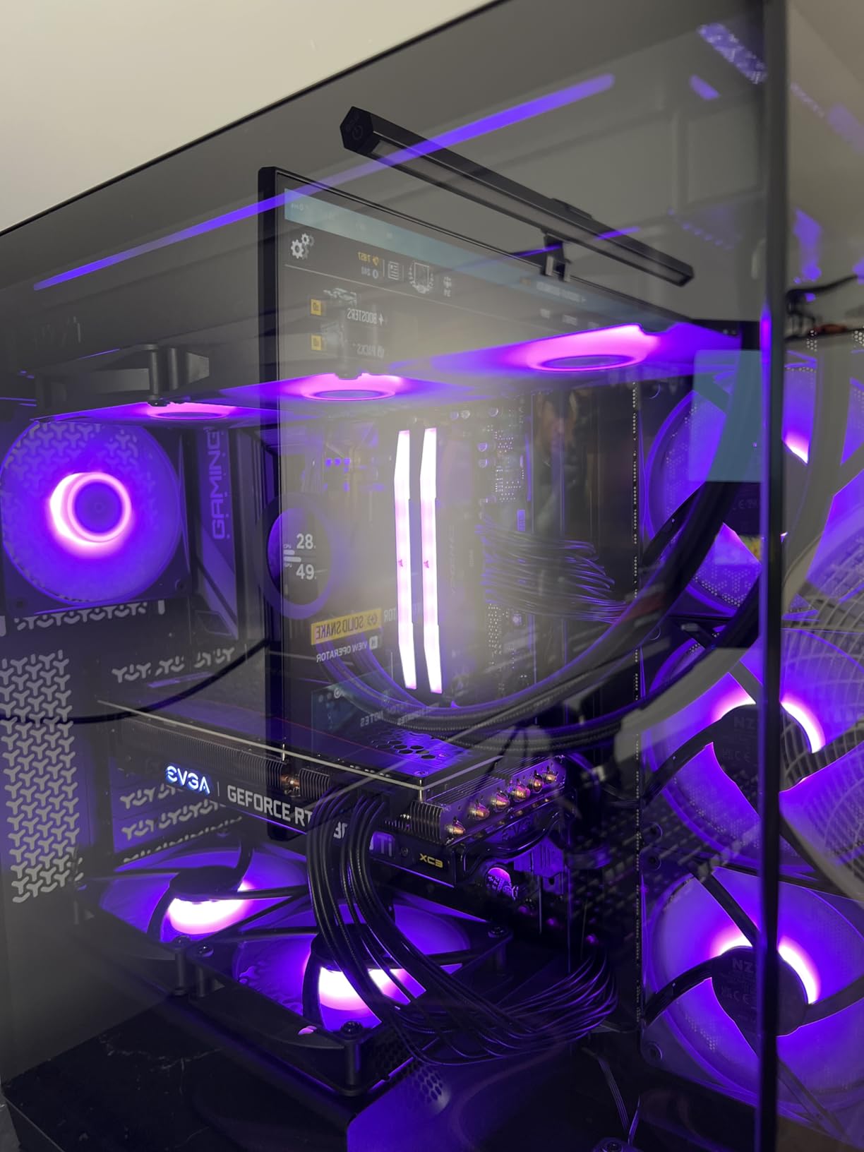 NZXT Kraken Plus 360 RGB - 360mm AIO CPU Cooler, LCD, White, Customizable LCD, F360 RGB Core Fan, Turbine Pump customer photo 2