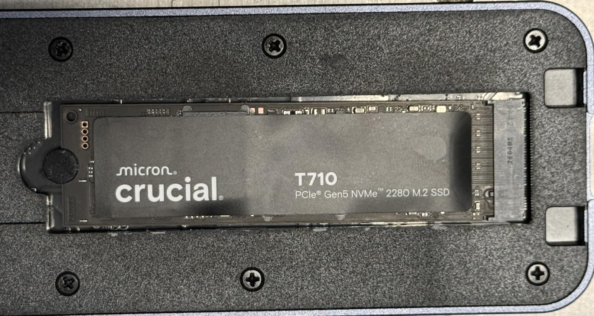 Crucial T710 PCIe Gen5 NVMe 1TB SSD, Up to 14,900 MB/s, Laptop & Desktop Compatible (PC), for Creatives and Hardcore Gamers, Solid State Drive, Includes 1Mo Adobe CC - CT1000T710SSD8-01 customer photo 2