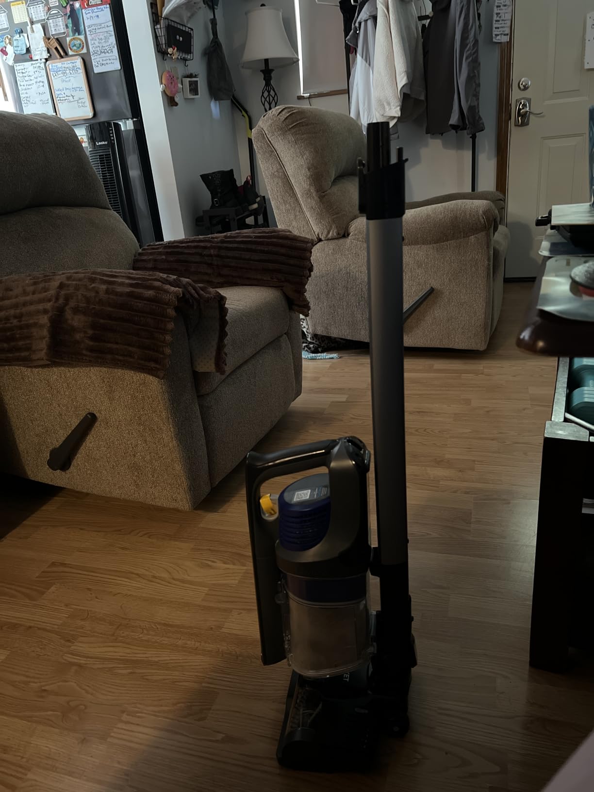 Shark PowerPro Reveal Plus Cordless Vacuum Cleaner - Charcoal - IZ376H | Lightweight Vacuum for Hardwood Floors and Carpet, Handheld Stick Design, Upholstery and Crevice Tools, 40-Min Runtime customer photo 2