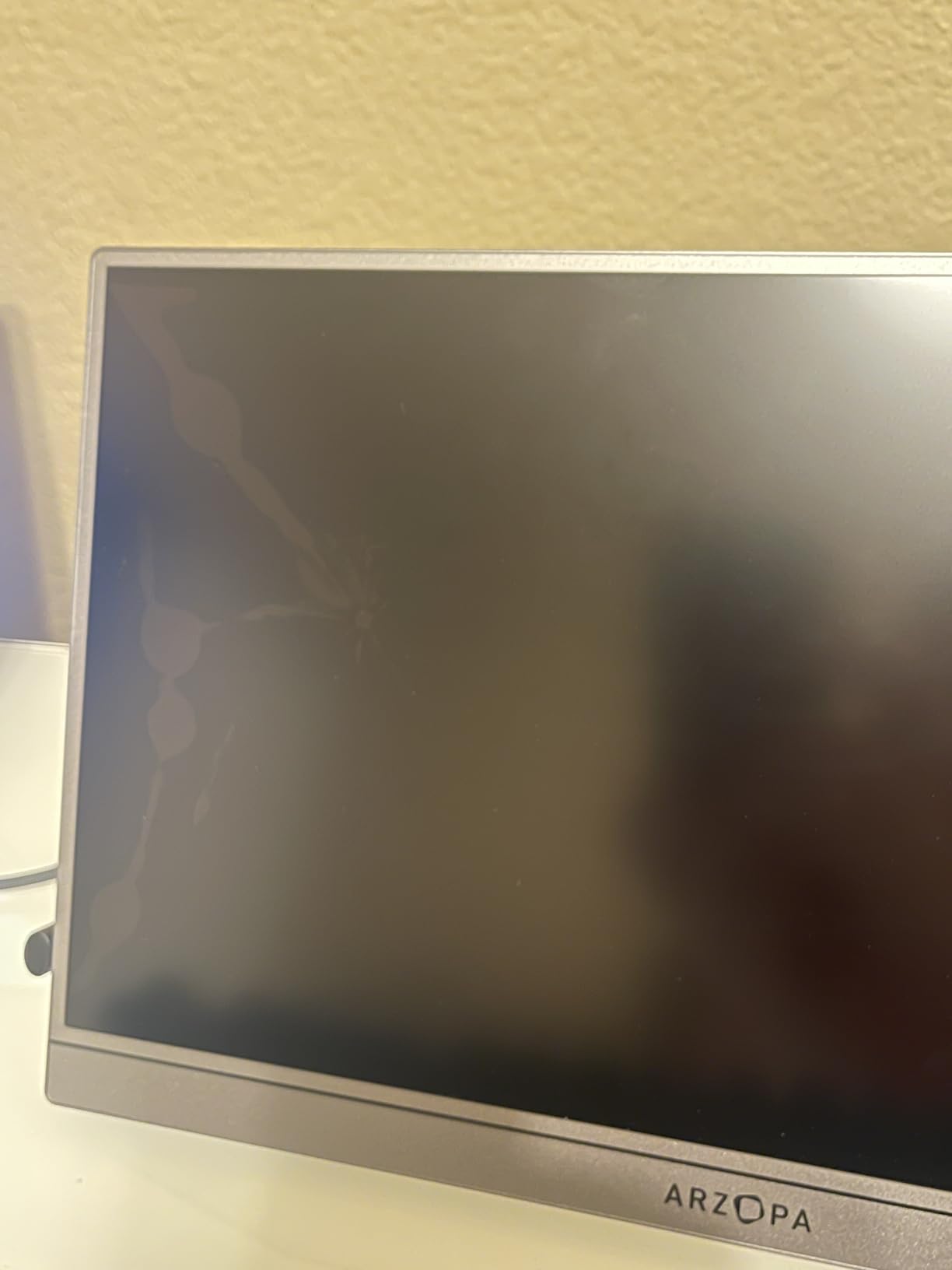 ARZOPA 16.1'' 180Hz 2.5K Portable Monitor, 2560x1440 QHD 107% sRGB Kickstand Portable Gaming Monitor with HDR, Ultra Slim, Eye Care, External Second Screen for Laptop, PC, PS5, Mac, Xbox-Z3FC customer photo 2