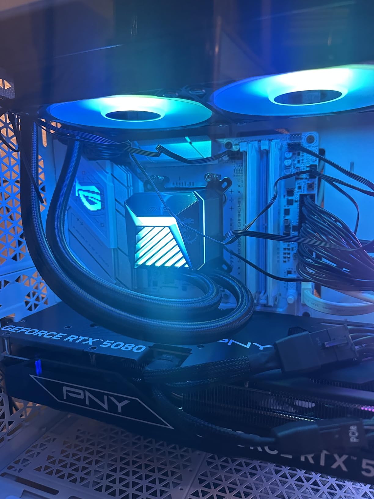ASUS ROG Strix B850-G Gaming WiFi AMD AM5 B850 mATX Motherboard, Advanced AI PC Ready, 14+2+1 Power Stages, DDR5 Slots, 4X M.2 Slots, PCIe 5.0 Ready, WiFi 7, 2.5G LAN, USB 20Gbps Type-C customer photo 1