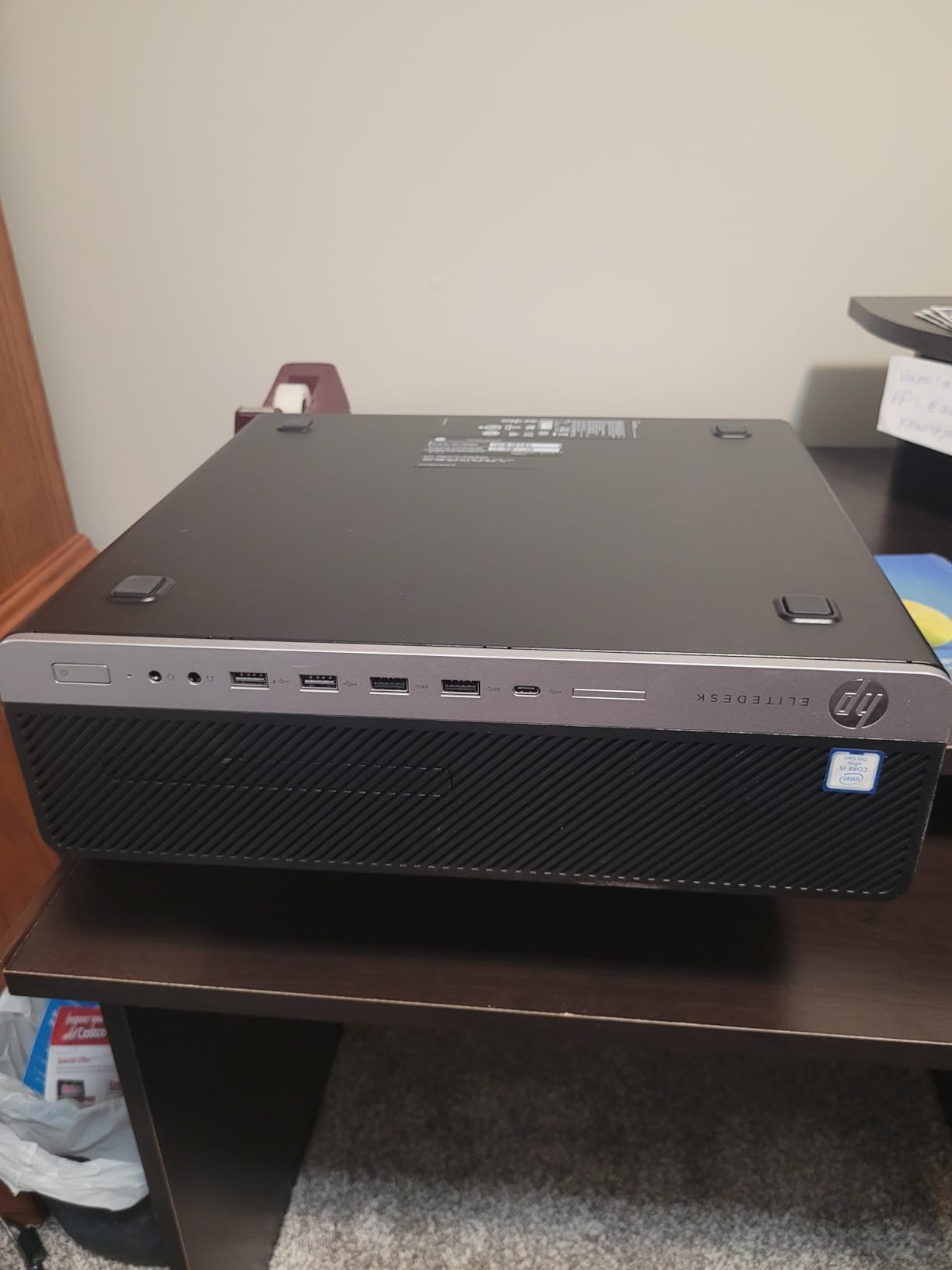 HP EliteDesk 800 G3 SFF Desktop Computer with 21.5
