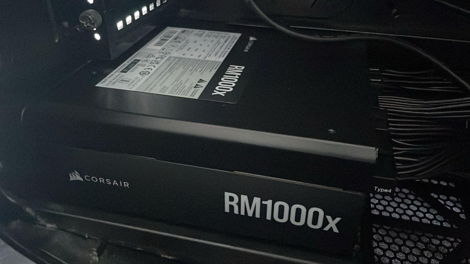 CORSAIR RM1000x ATX 3.1 PCIe 5.1 Ready Fully Modular 1000W Power Supply - Low-Noise, Cybenetics Gold Efficiency, Native 12V-2x6 Connector customer photo 1