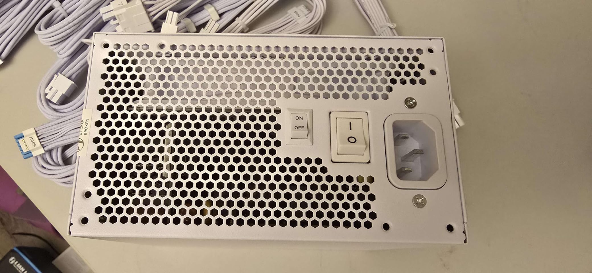 Lian Li SX1200P Platinum Compact ATX Form Factor 1200W Power Supply | 12V-2x6 Cable | ATX 3.1 PSU & PCIE 5.1 Ready - 140mm Fan - Full Modular - 10 Year Warranty - White (SX1200P.W) customer photo 1