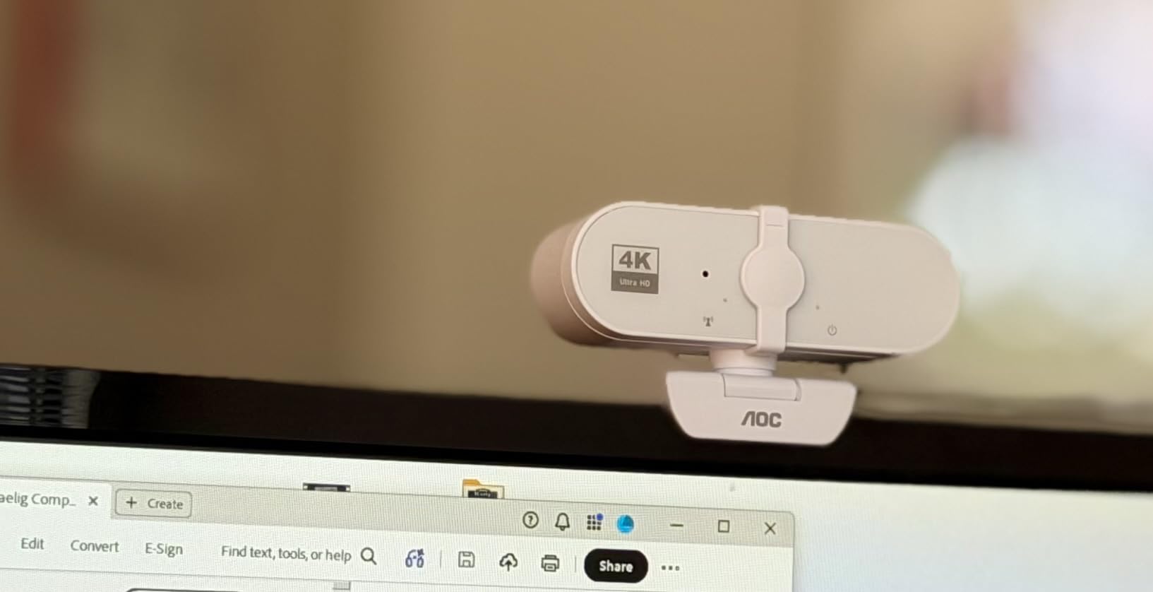 AOC 4K Webcam for PC, Streaming Computer Camera with Noise-Canceling Mic | 80° FOV, Privacy Cover, Plug & Play, Zoom/Skype/FaceTime Compatible, Works with Mac/Laptop/Switch 2, USB C-A Adapter Included customer photo 1