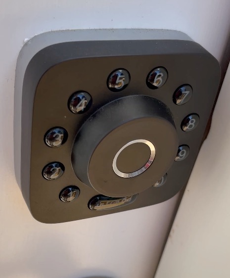ULTRALOQ Bolt SE Wi-Fi Smart Lock, Matter Over Thread, App Remote Access | Works with Apple Home, Alexa, Google, Smart Door Locks for Front Door with Fingerprint ID, App, Code, Auto Lock, Deadbolt customer photo 1