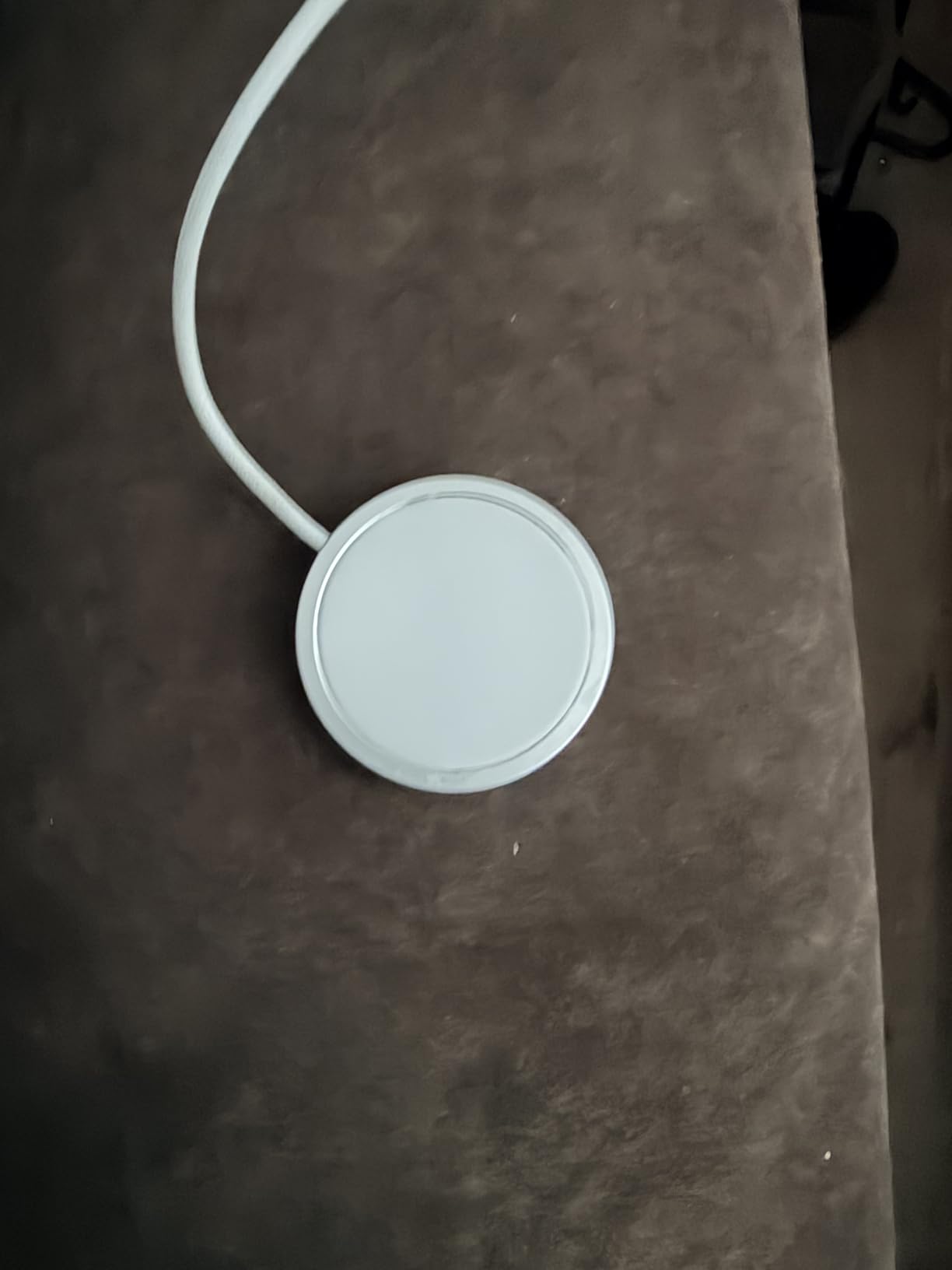 Apple MagSafe Charger (1 m): Wireless Charger with Fast-Charging Capability customer photo 1
