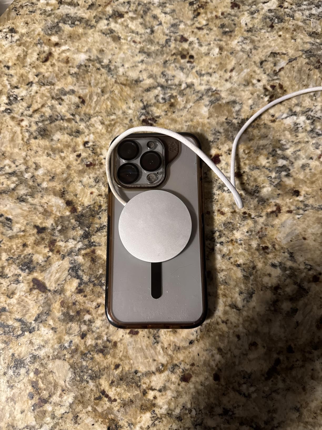 Apple MagSafe Charger (1 m): Wireless Charger with Fast-Charging Capability customer photo 2