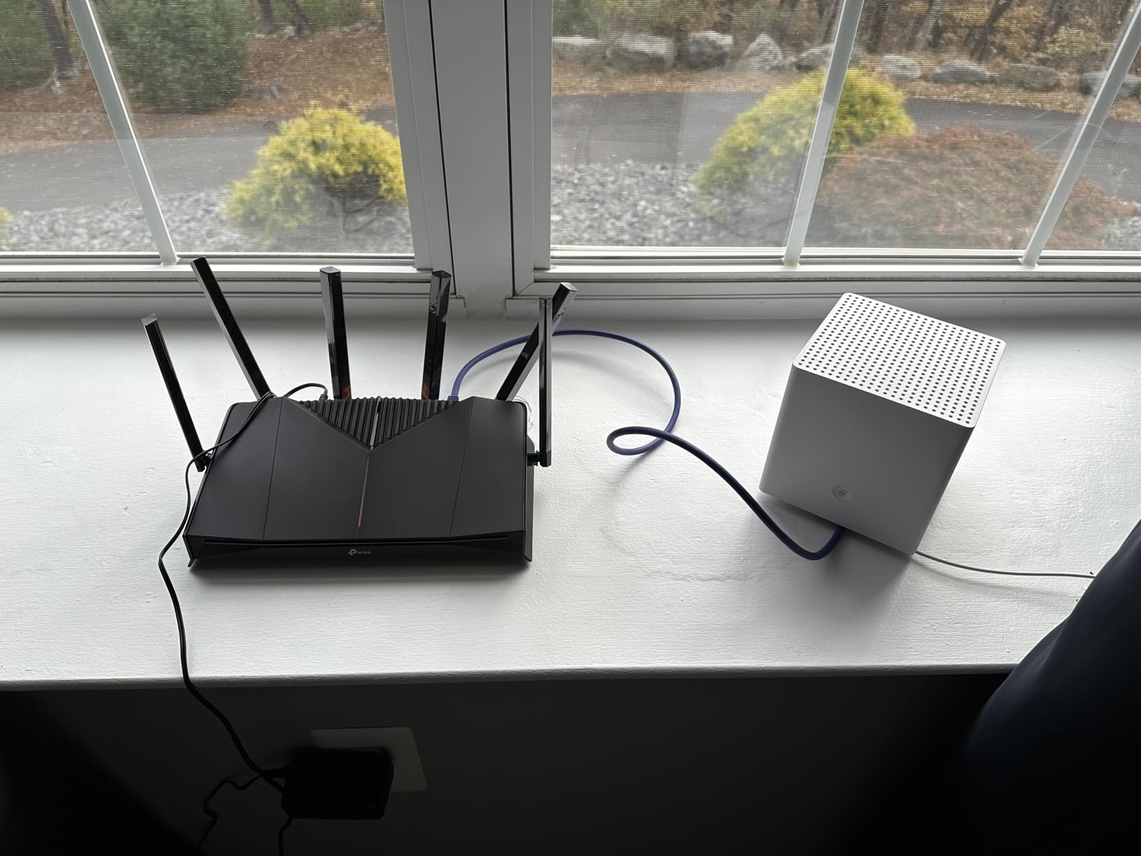 TP-Link Dual-Band BE6500 WiFi 7 Gaming Router 6.5 Gbps (Archer GE400) | 6-Stream, 2 x 2.5G + 3 x 1G, Game Acceleration, Dedicated Gaming Port & Panel, RGB Lighting, Easymesh, Homeshield | No 6 GHz customer photo 2