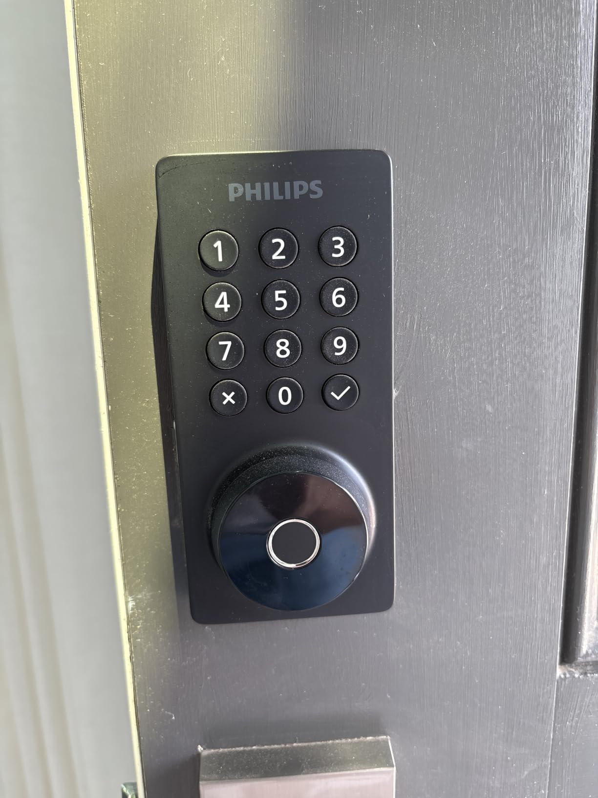 Philips Wi-Fi Smart Deadbolt Lock, Keyless Entry Door Locks for Front Door | Code / Fingerprint / APP Unlock, Remote Access, Alexa Google Voice Unlock, Auto Lock, Built in WiF, Backlit Touchscreen customer photo 2