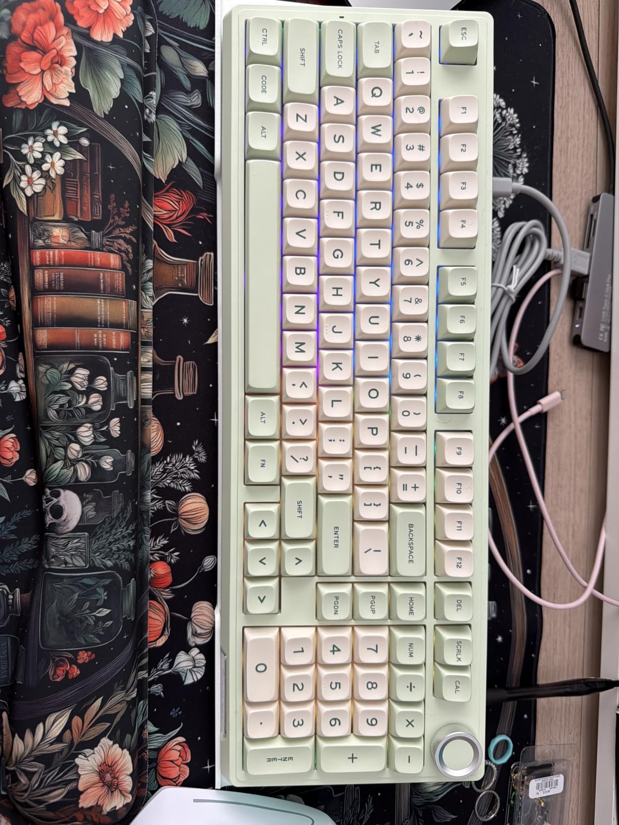 SOLAKAKA KI99 Pro Wireless Mechanical Keyboard with Quiet Switch, Hot Swappable Pre-Lubed Switches with RGB Backlit, Gasket Structure Computer Gaming Keyboard (BlackBlue, Silent Switch) customer photo 1