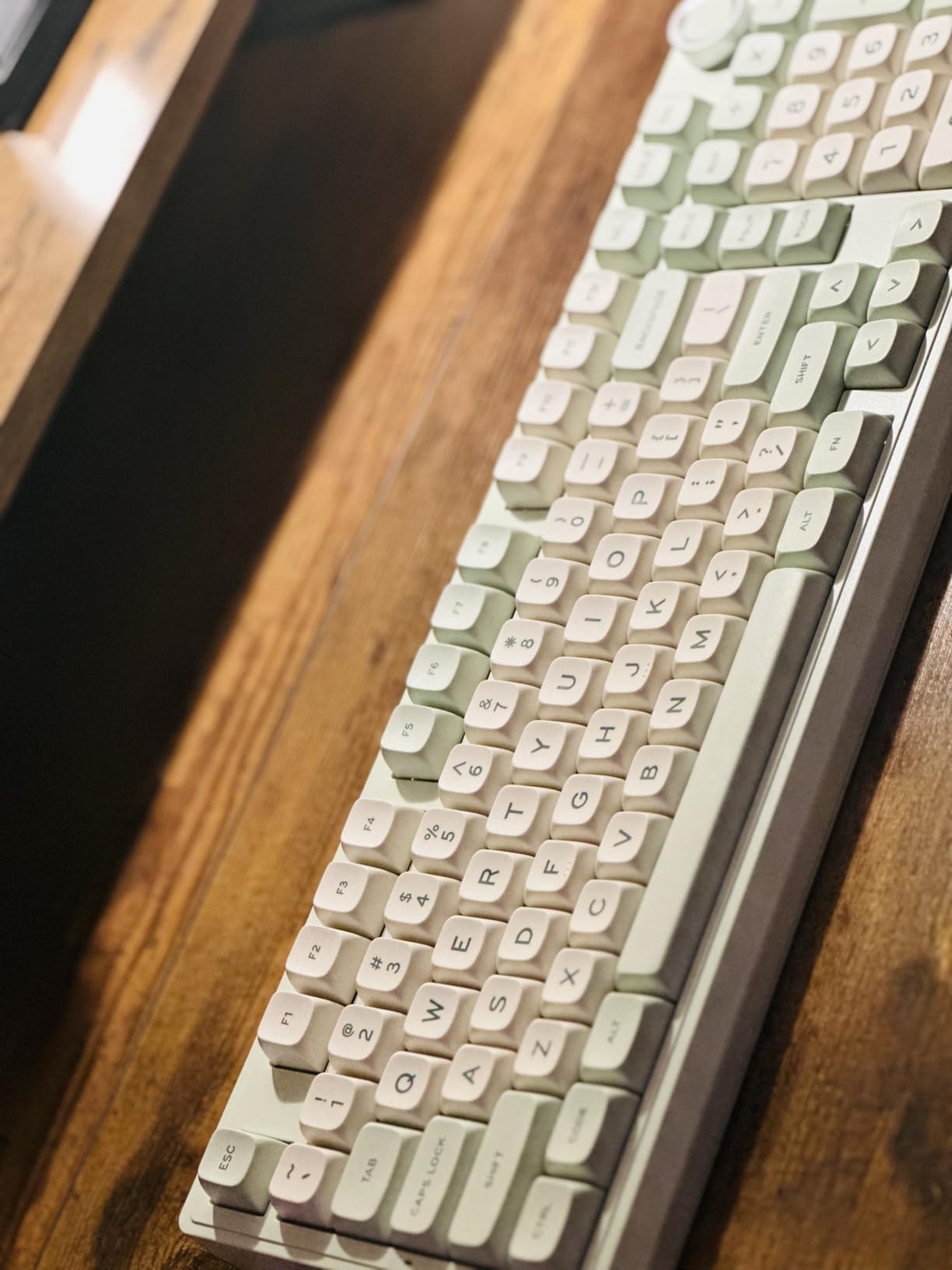 SOLAKAKA KI99 Pro Wireless Mechanical Keyboard with Quiet Switch, Hot Swappable Pre-Lubed Switches with RGB Backlit, Gasket Structure Computer Gaming Keyboard (BlackBlue, Silent Switch) customer photo 2
