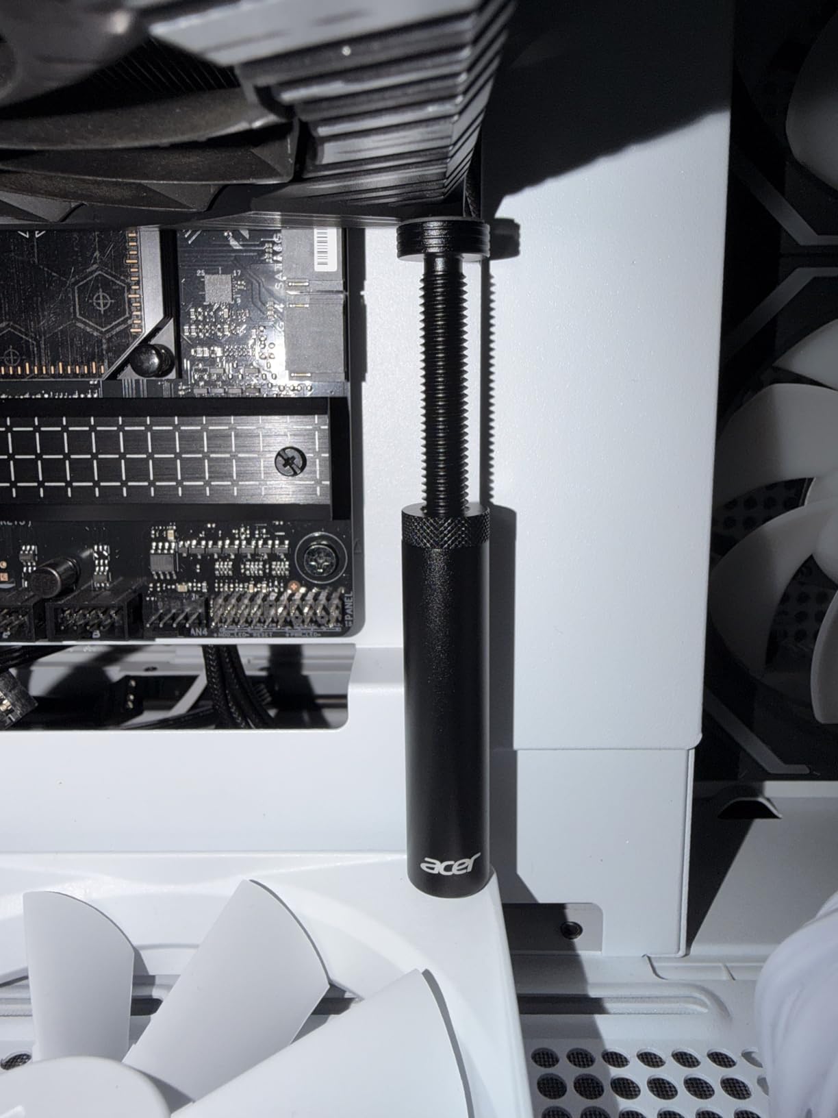 acer GPU Support Bracket, GPU Sag Bracket, Graphics Card GPU Stand with Magnet & Non-Slip Base, Video Card Holder (L, 70-120mm) customer photo 1
