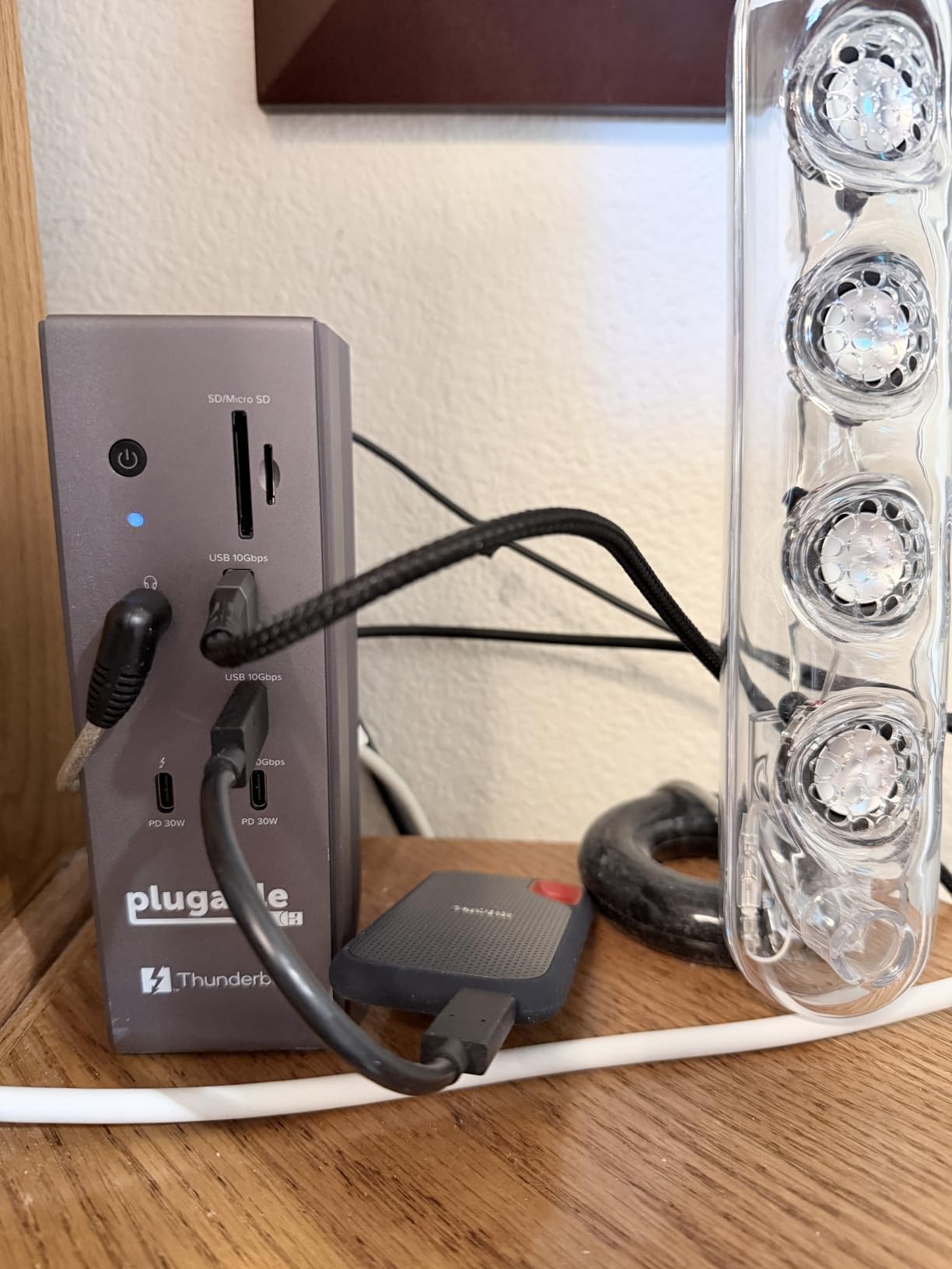 Plugable Thunderbolt 5 Dock: 16-in-1, Dual HDMI 2.1 Up to 8K 60Hz / 4K 144Hz, 140W Laptop Charging, 2.5GbE, Fanless, Driverless TAA Compliant Docking Station for MacBook Pro/Air & Windows (TBT-UDH2) customer photo 1