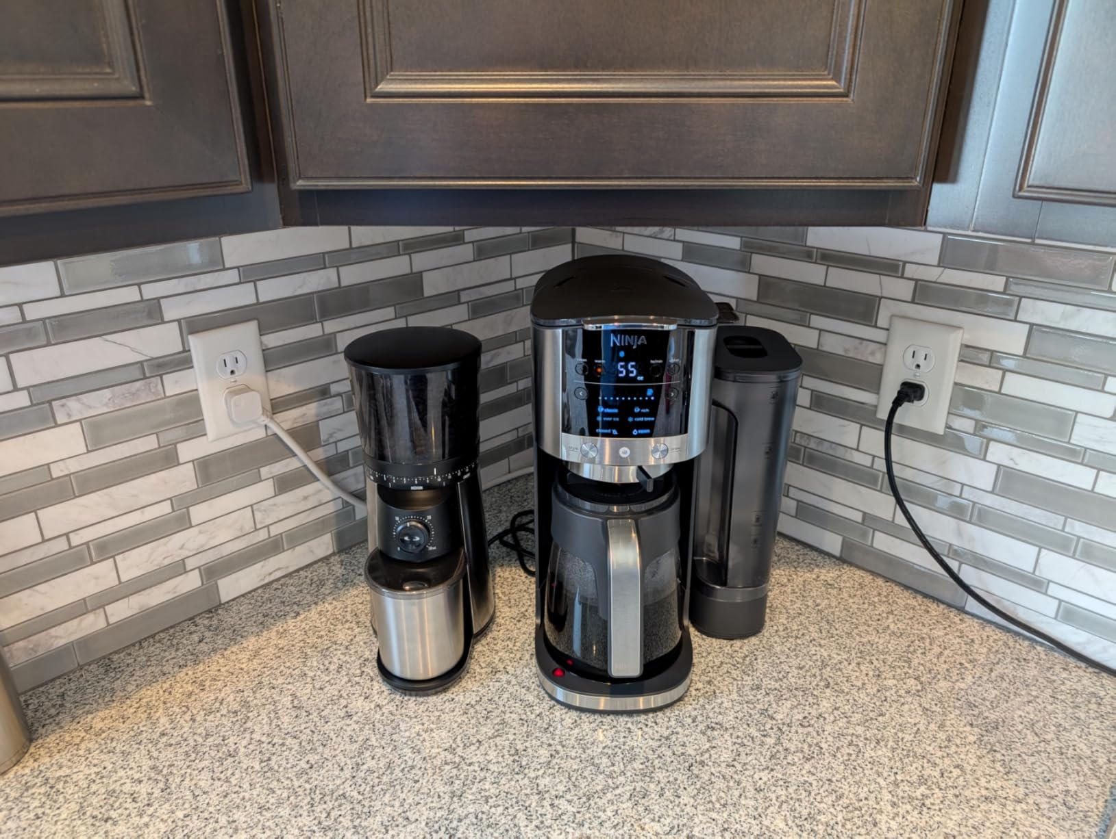 Ninja DualBrew Coffee Maker, Grounds & Pods, Stainless Steel, GP161 | Brew Classic, Rich, Over Ice, & Cold Brew, Brew Single-Serve Cup to Full 12-Cup Carafe customer photo 1