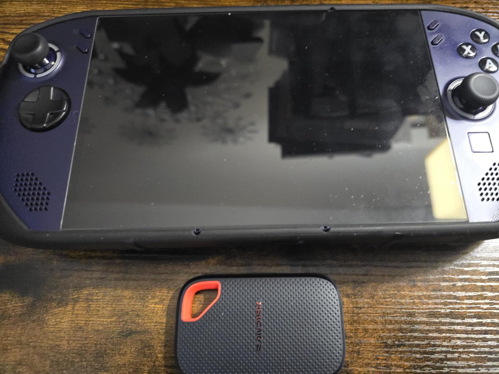 SANDISK 1TB Extreme Portable SSD (New Model) - up to 2000MB/s Transfer speeds, USB Type-C connectivity, Reliable Durability - Black - SDSSDE70-1T00-G25 customer photo 2
