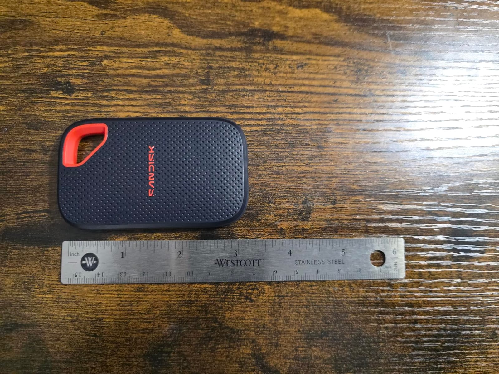 SANDISK 4TB Extreme Portable SSD (New Model) - up to 2000MB/s Transfer speeds, USB Type-C - SDSSDE70-4T00-G25 customer photo 1