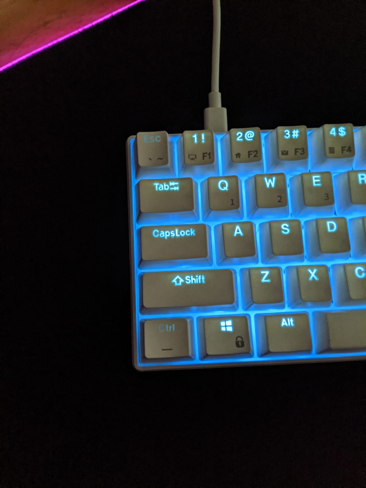 RK ROYAL KLUDGE RK61 Wireless 60% Mechanical Keyboard, Mini Portable Size | 61 Keys Triple Mode BT5.0/2.4G/USB-C Compact Gaming Keyboard, PBT Keycaps, Pro Software, Hot Swappable Custom Switches customer photo 2