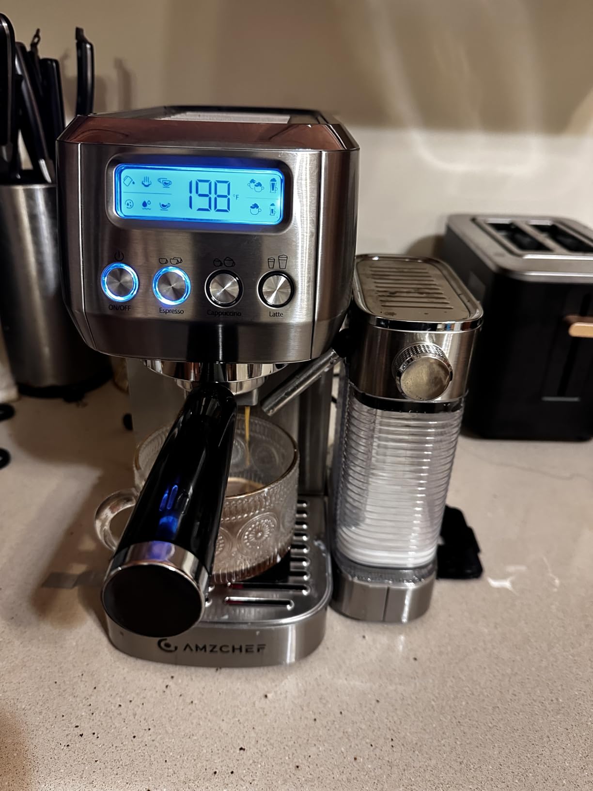 AMZCHEF Espresso Machine, Auto Milk Frother, 20 Bar Pressure, Silver | One-Touch Latte for Beginners customer photo 2