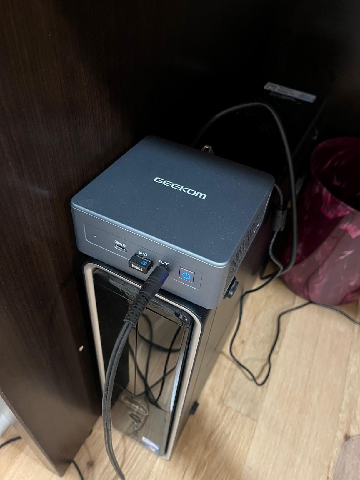 GEEKOM A6 Mini PC with AMD Ryzen 7 6800H, 32GB DDR5 RAM (Upgradable), 1TB PCIe 4.0 SSD, USB4/8K/Wi-Fi 6E, Aluminium Design, SD Card Slot, Home Office & Multitasking Desktop PC customer photo 2