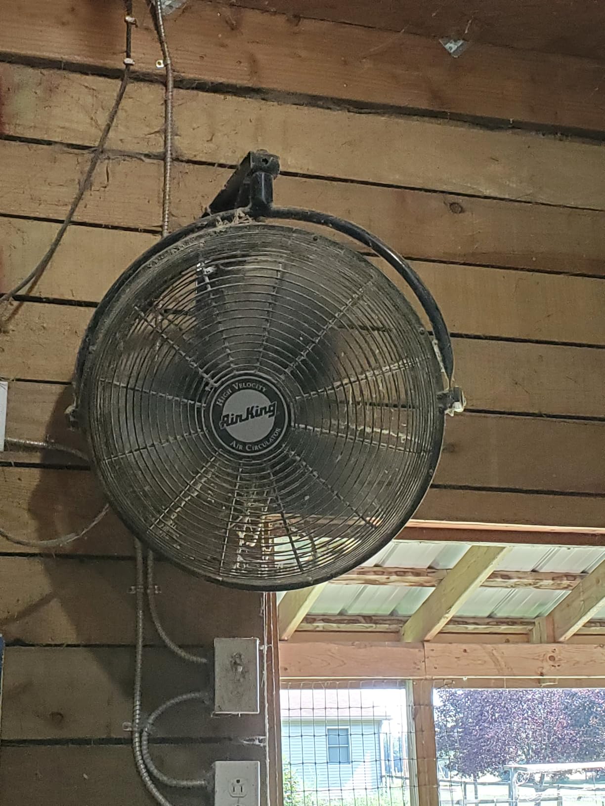 Air King 9020 1/6 HP Industrial Grade Wall Mount Fan, 20-Inch,Black customer photo 2