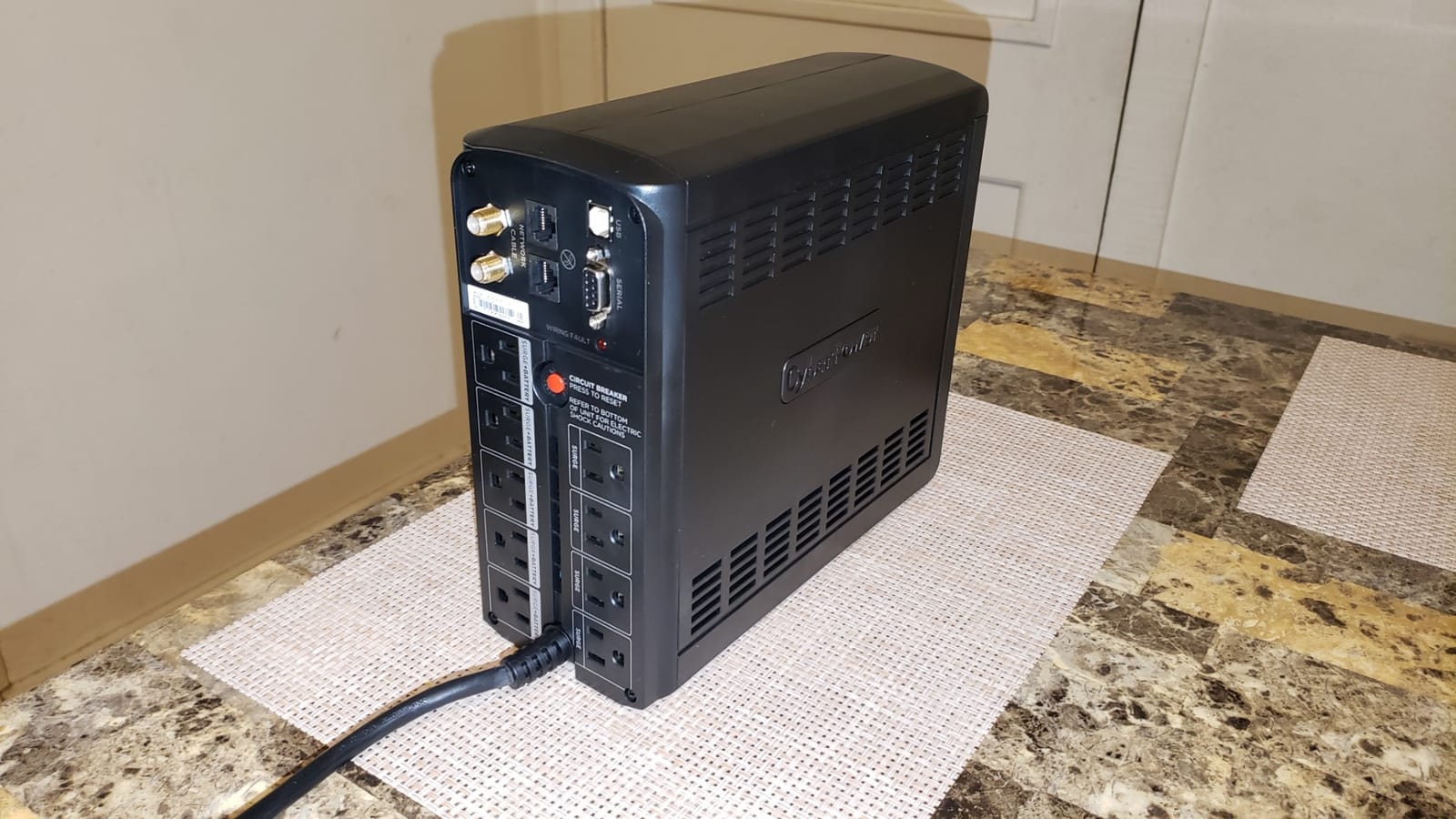 CyberPower CP1000AVRLCD Intelligent LCD UPS Battery Backup customer photo 2