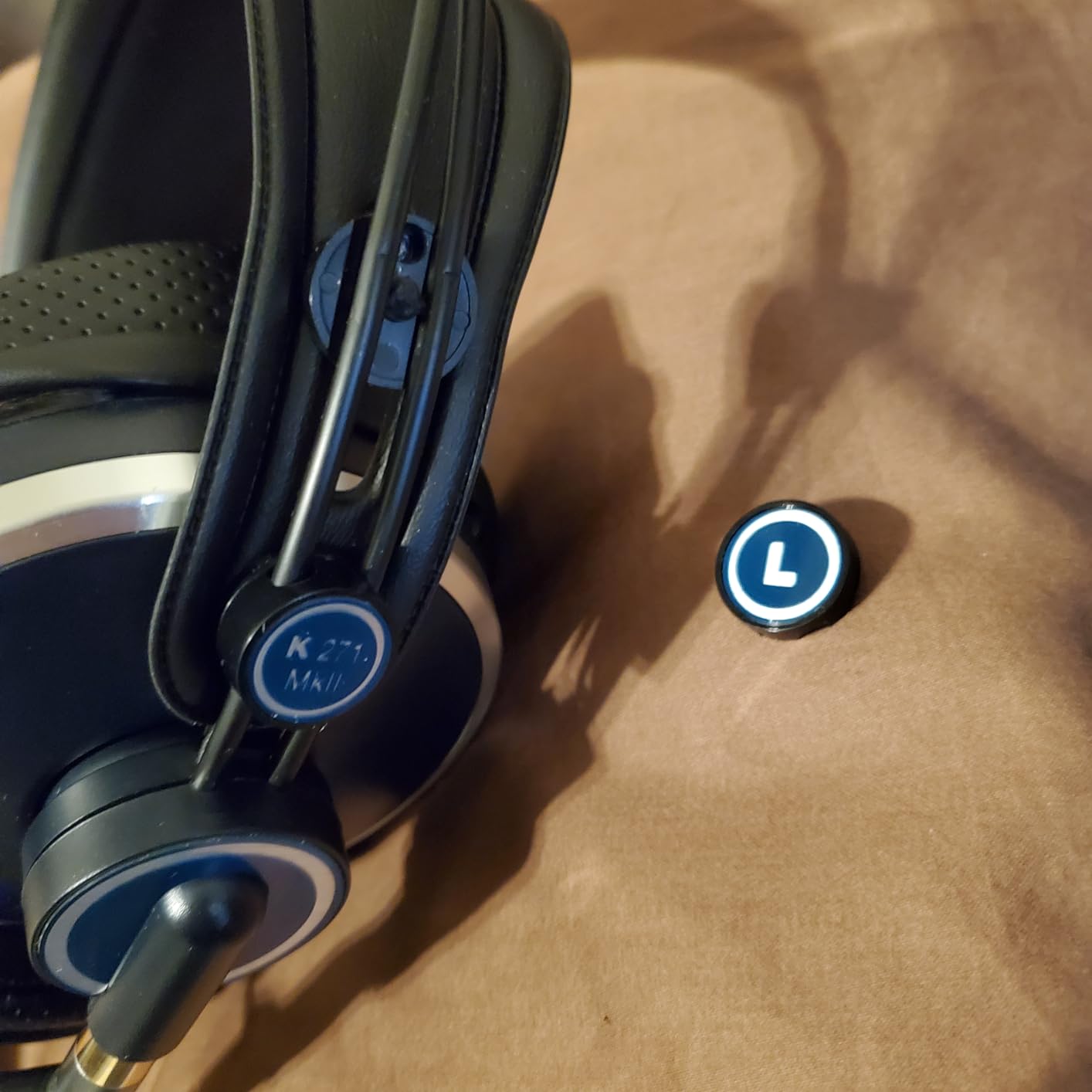 AKG Pro Audio K271 MKII Over-Ear, Closed-Back, Professional Studio Headphones, Black (2470X00190) customer photo 2