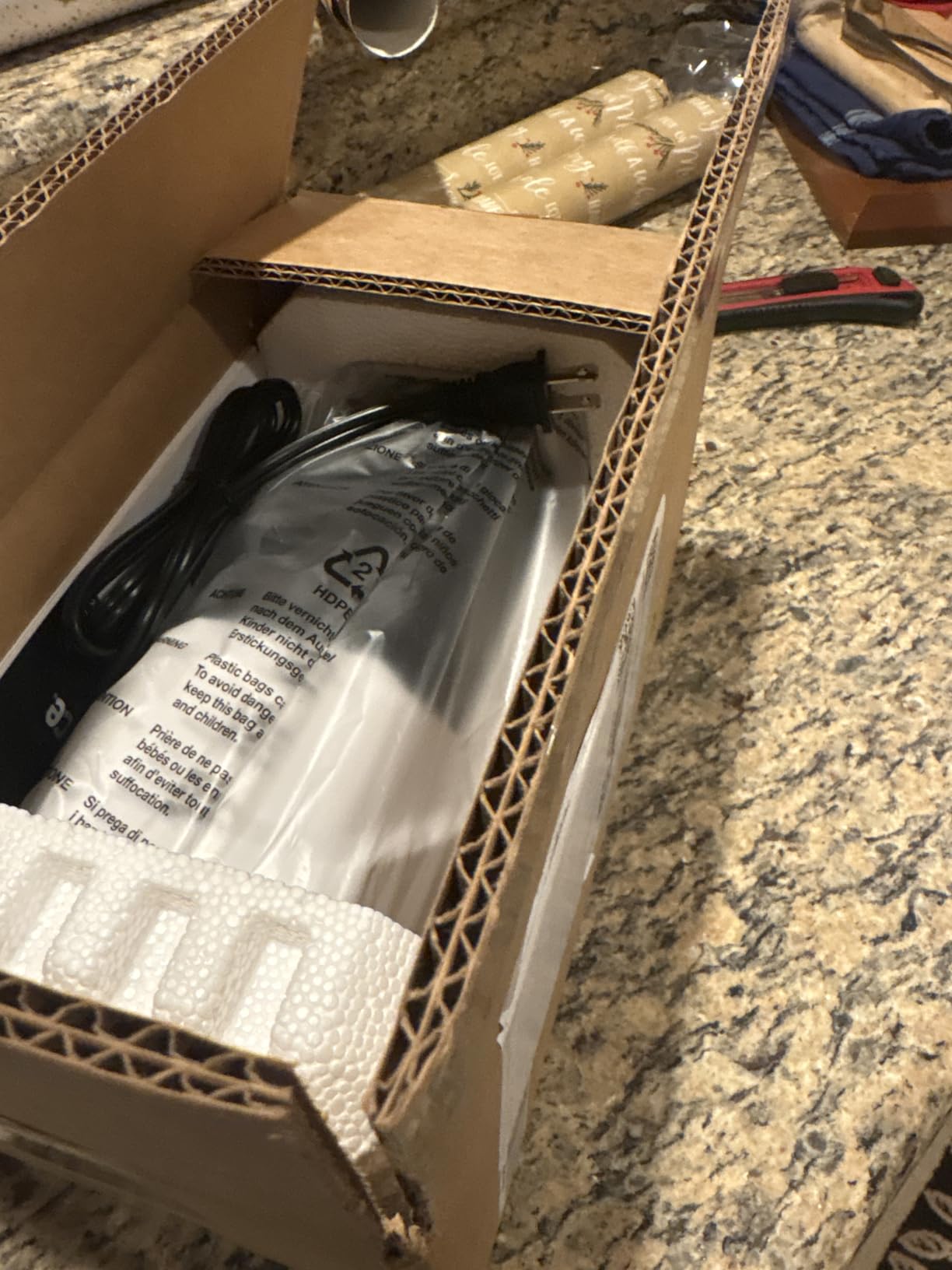 Chef’s Choice Professional Electric Knife Sharpeners for 15- and 20-Degree Straight-Edge and Serrated Knives with Diamond Abrasives & Precision Angle Control, 3-Stage, White customer photo 1