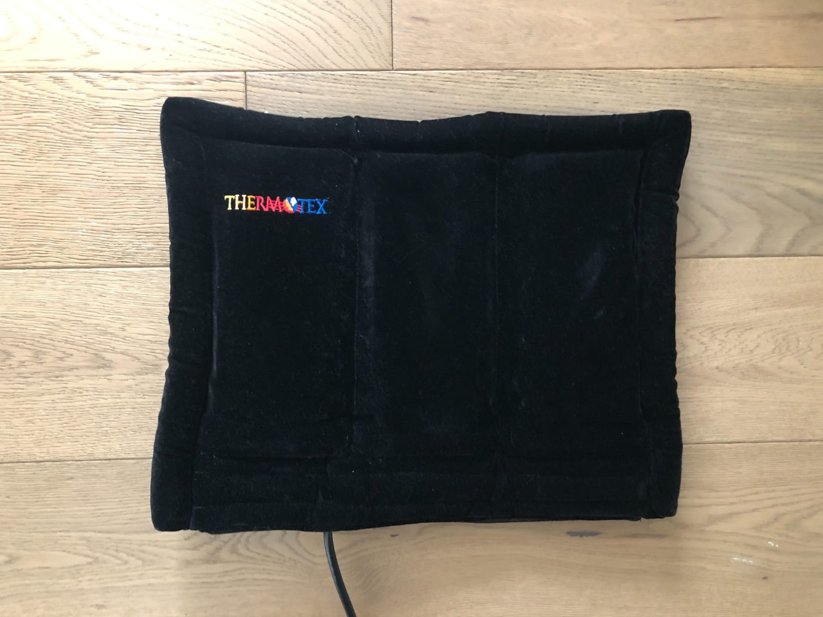 Thermotex–Far Infrared Premium Heating Pad – Platinum – Pain Relief – Warms and Relaxes Muscles, FSA-HSA Eligible – Large Size for Back, Shoulder, Arms and Legs – 17 in. x 13 in. customer photo 1