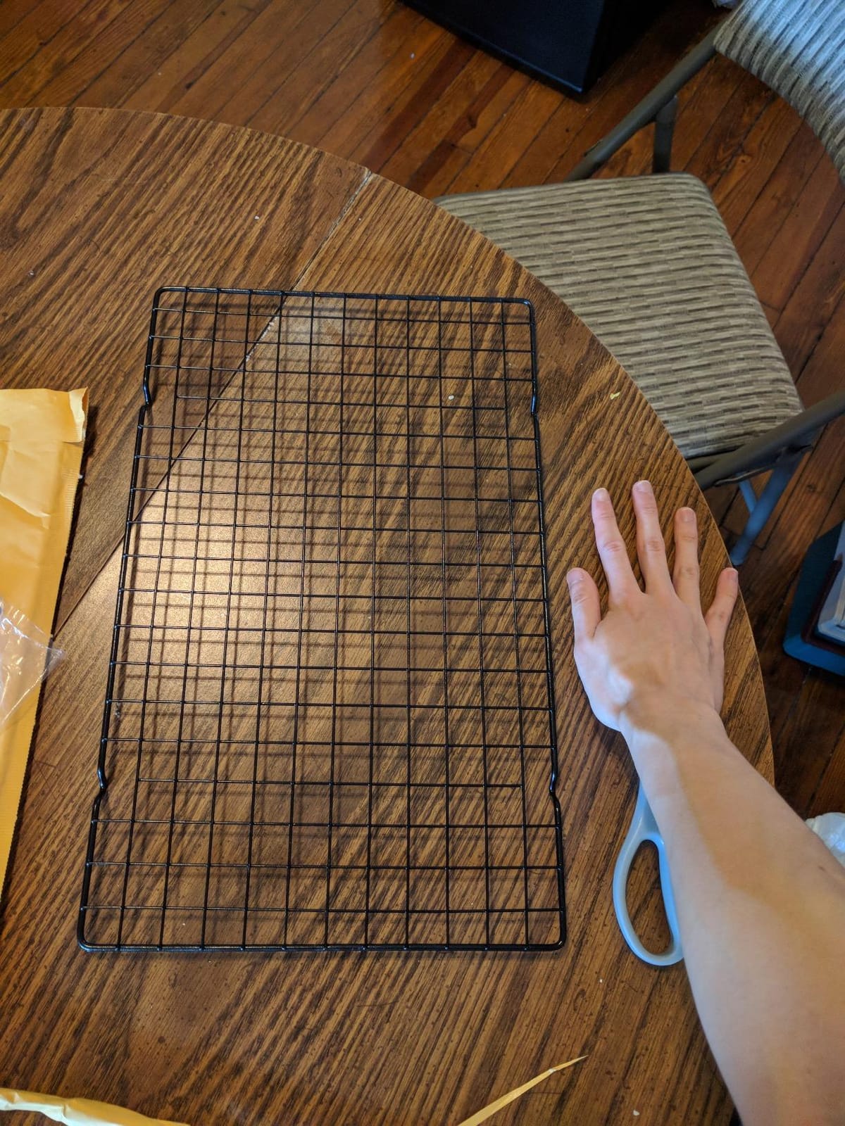 Wilton Gold Non-Stick Cooling Grid, Made Without PFAS, 16 x 10 in. customer photo 1
