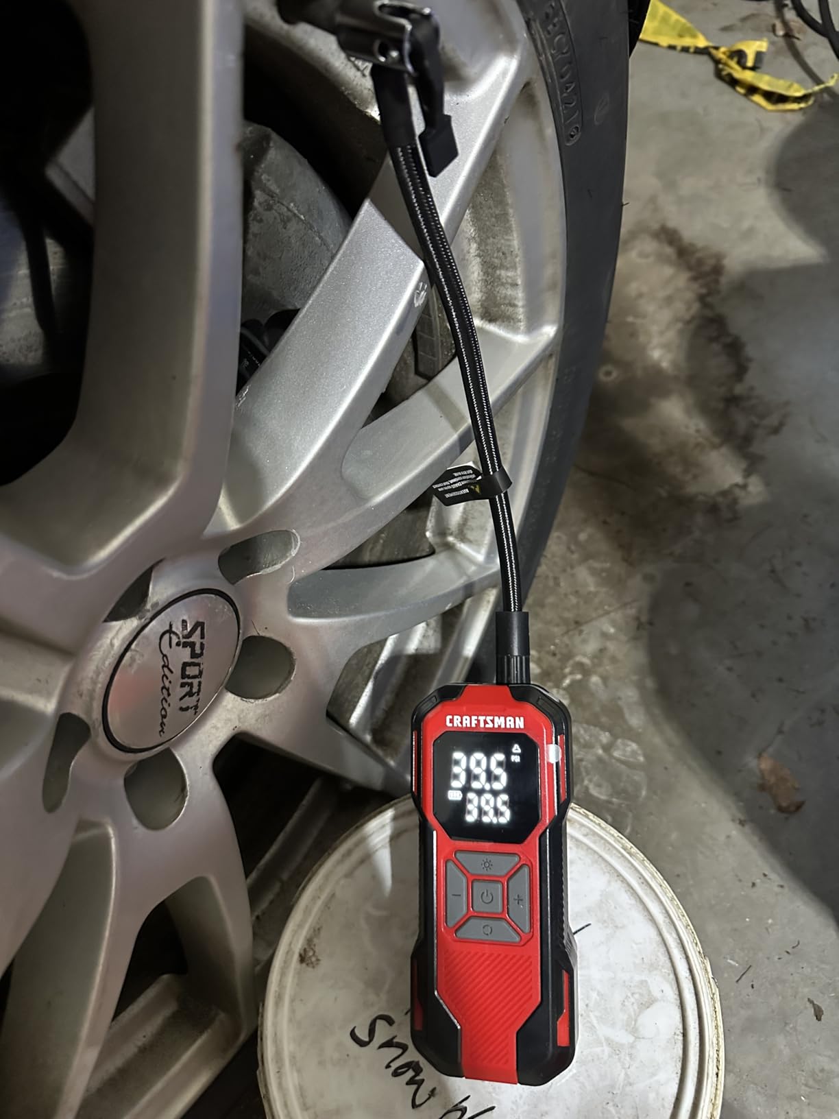 CRAFTSMAN Tire Inflator Portable Air Compressor, Cordless Mini Air Pump for Car Tires with Digital Tire Pressure Gauge, 6000mAh Battery Powered Air Pump, Max Pressure 150 PSI, 12V DC Corded customer photo 2