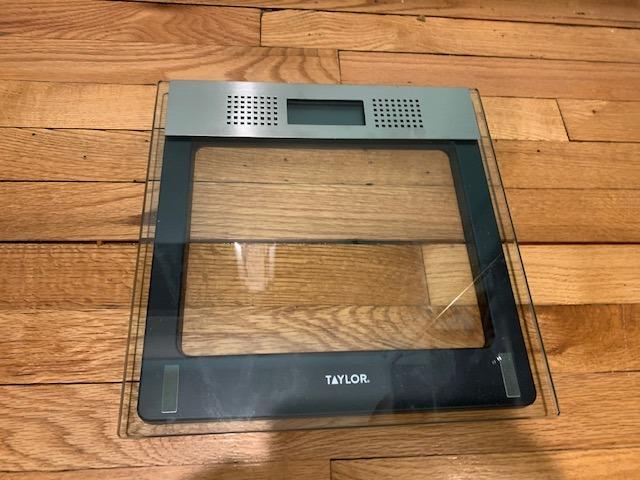 Taylor Talking Bathroom Scale for Seniors, 440 lb Capacity Glass Digital Body Weight Scale with Loud Voice Readout, Gray customer photo 1