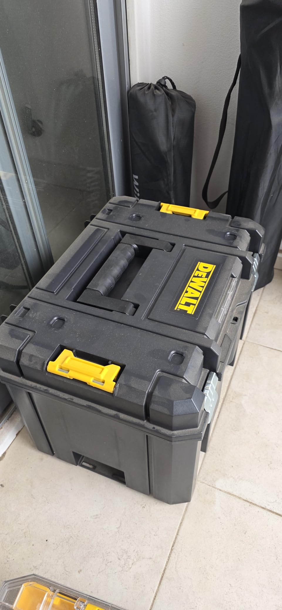 DEWALT TSTAK Tool Box, Extra Large Design, Removable Tray for Easy Access to Tools, Water and Debris Resistant (DWST17806) customer photo 2