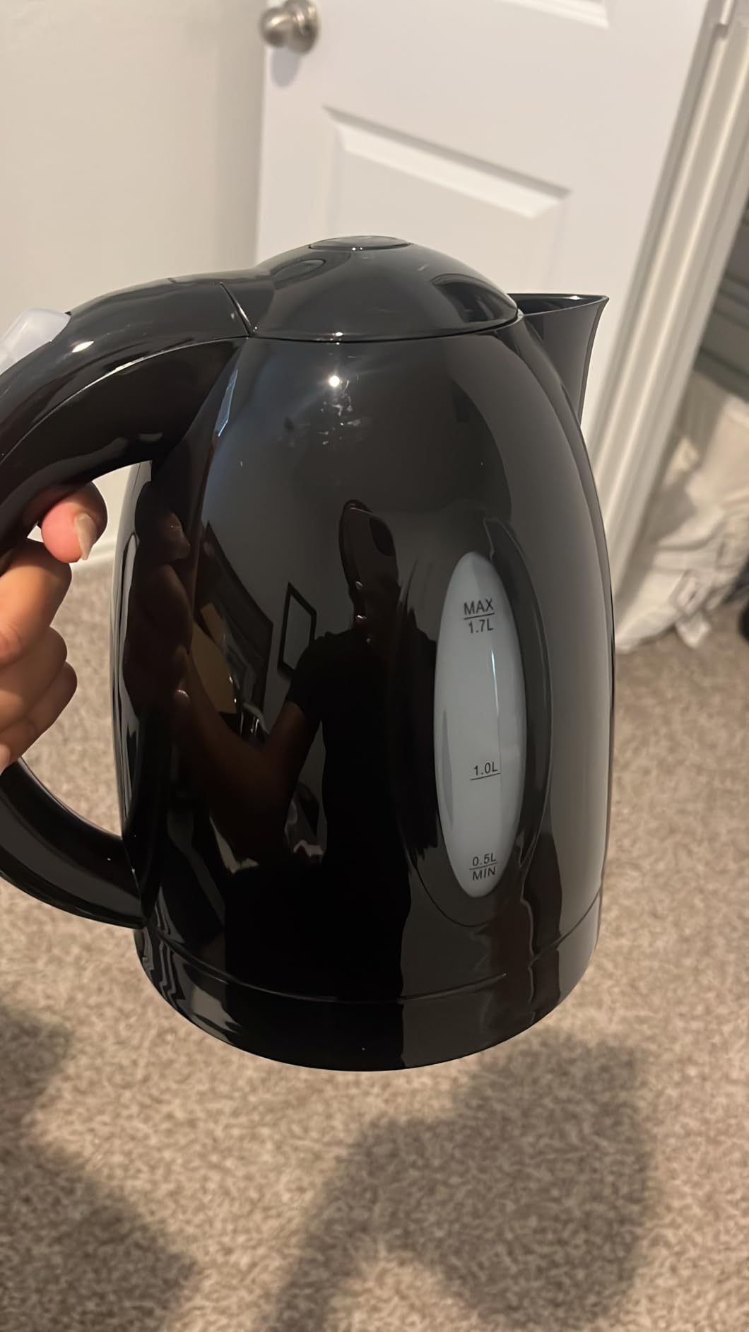OVENTE 1.7L Electric Tea Kettle, 1100W BPA-Free Water Boiler, White KP72W customer photo 2