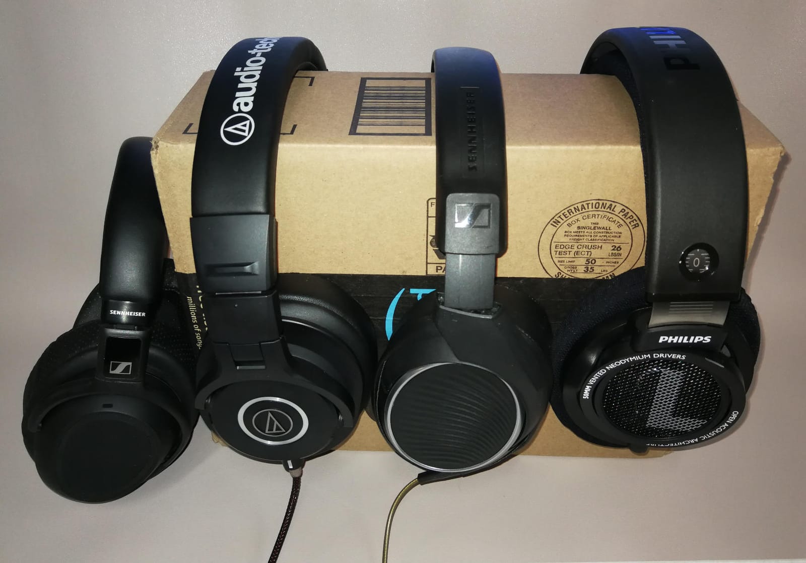 Philips Audio SHP9500 HiFi Precision Stereo Over-Ear Headphones (Black) customer photo 1