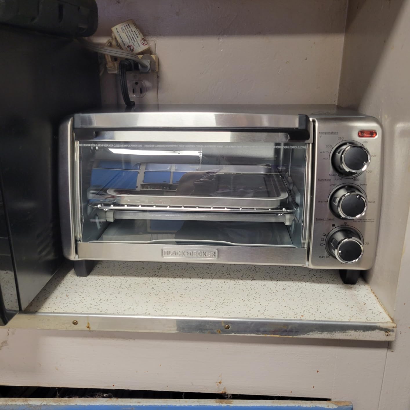 BLACK+DECKER TO1313SBD Toaster Oven, 15.47 Inch, Silver | Compact convection oven fits a 9-inch pizza with timer, stay-on function and removable crumb tray. customer photo 1