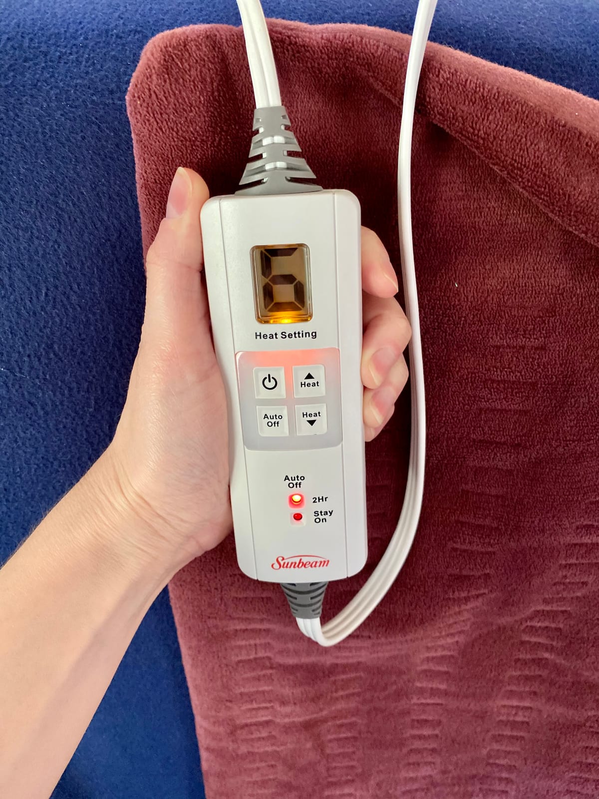 Sunbeam XL Back Neck and Shoulder Heat Therapy 12 x 24 with Auto Shut Off 6 Settings Machine-Washable Comfortable Microplush Fabric - Burgundy customer photo 2
