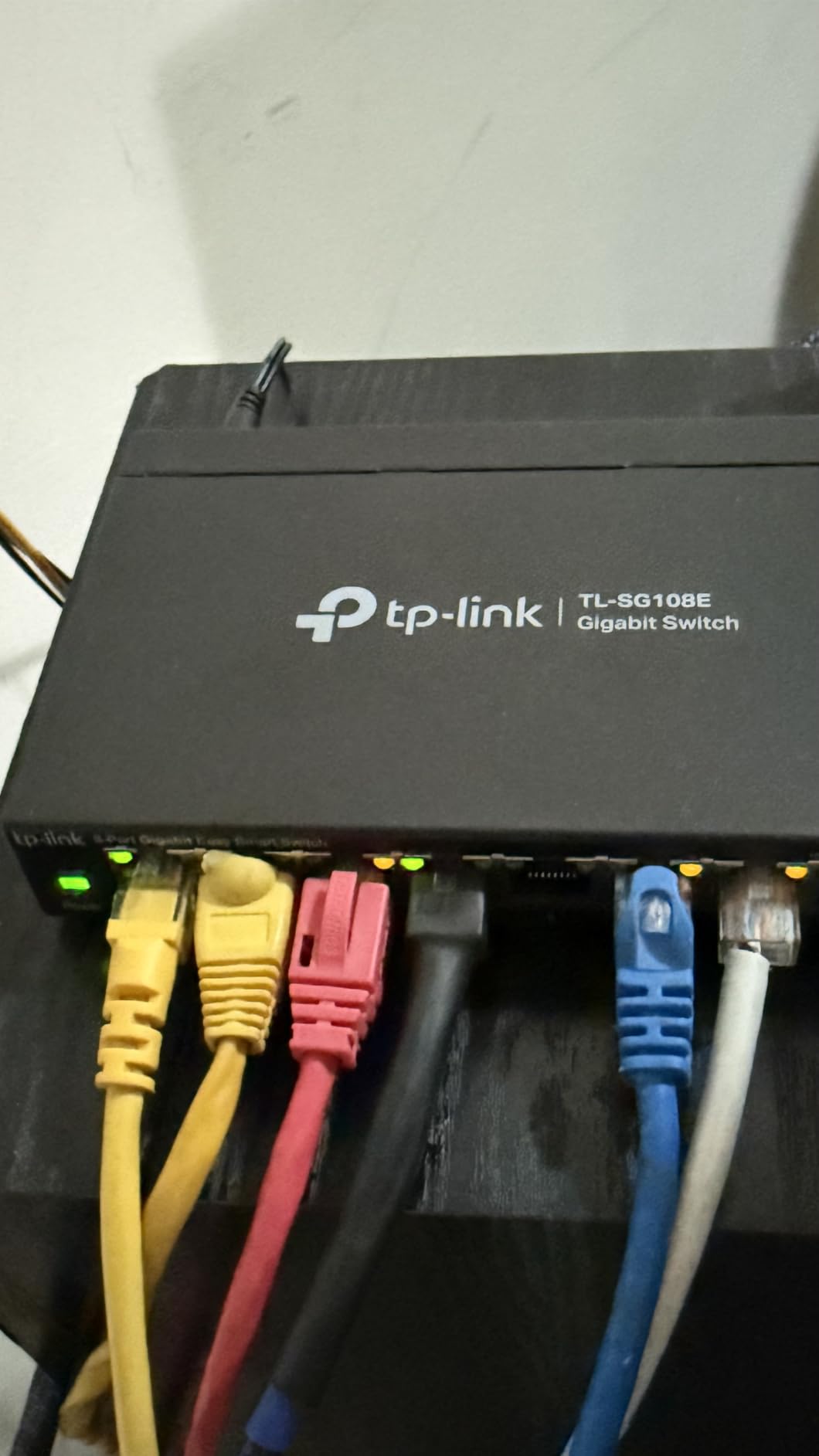 TP-Link 8 Port Gigabit Switch | Easy Smart Managed | Plug & Play | Desktop/Wall-Mount | Sturdy Metal w/ Shielded Ports | Support QoS, Vlan, IGMP and LAG (TL-SG108E) | Plug & Play, Desktop/Wall Mount, Sturdy Metal w/Shielded Ports, Support QoS, VLAN, IGMP and LAG customer photo 1