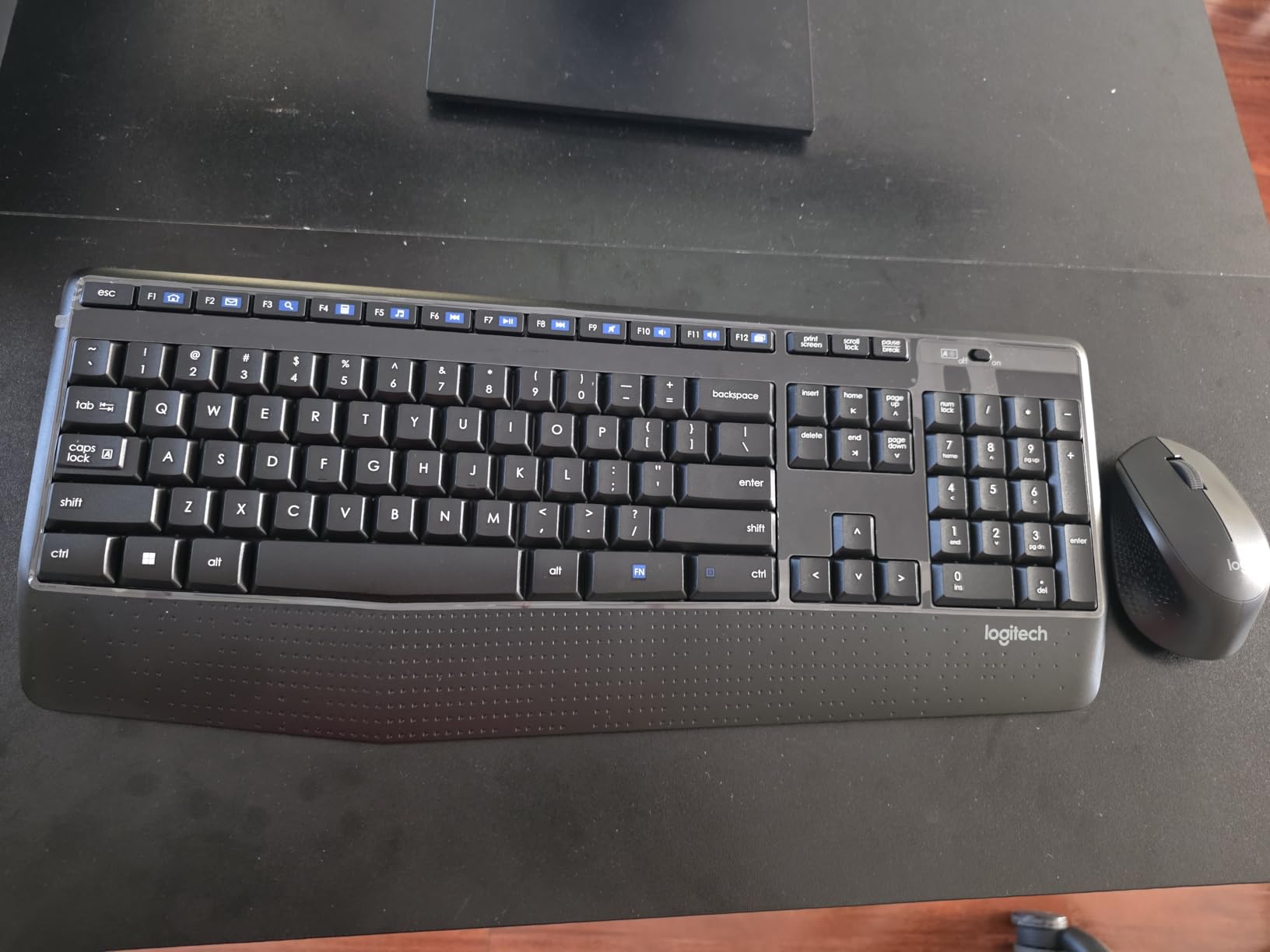 Logitech MK345 Full Size Wireless Keyboard and Mouse Combo - Black | Full size keyboard with integrated palm rest, compact right handed mouse, connect via single included USB-A Nano Receiver customer photo 1