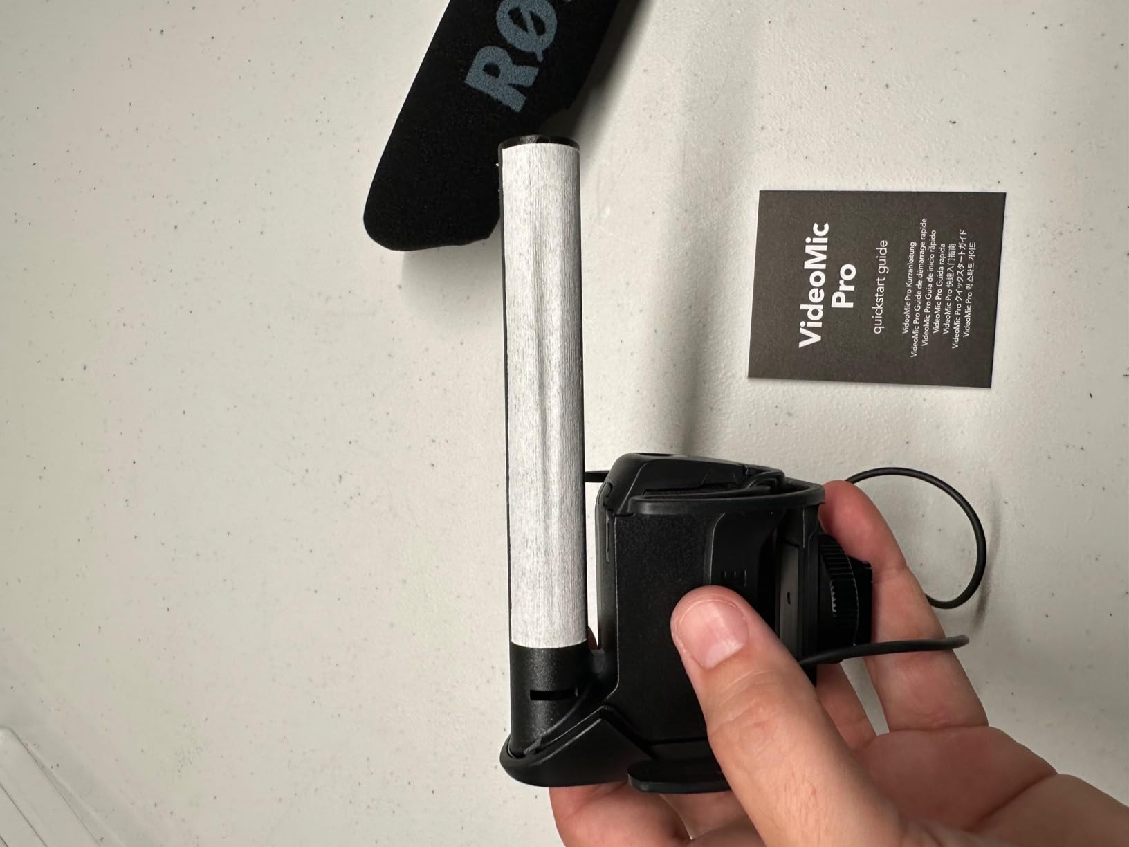 Rode VideoMic Pro R Camera-Mount Shotgun Microphone,Black customer photo 1
