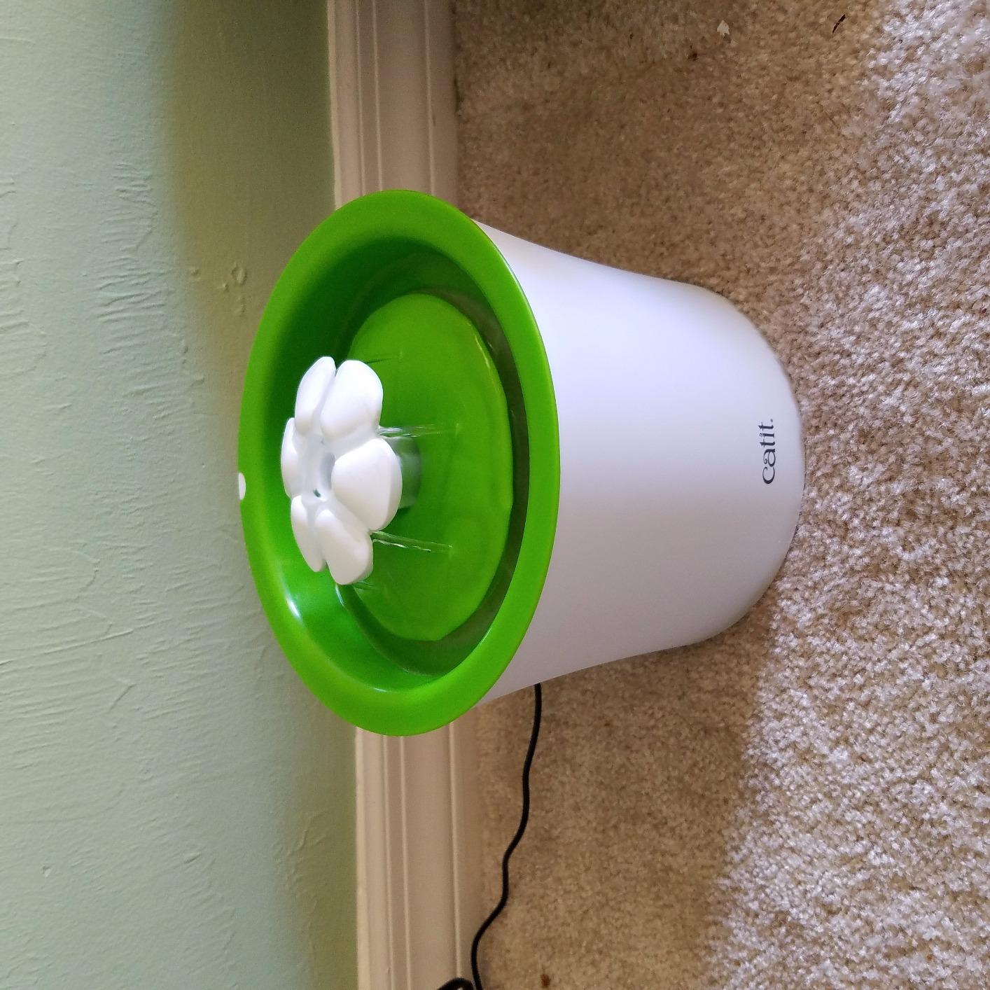 Catit Flower Fountain with Triple Action Filter, 3 L, Green customer photo 1